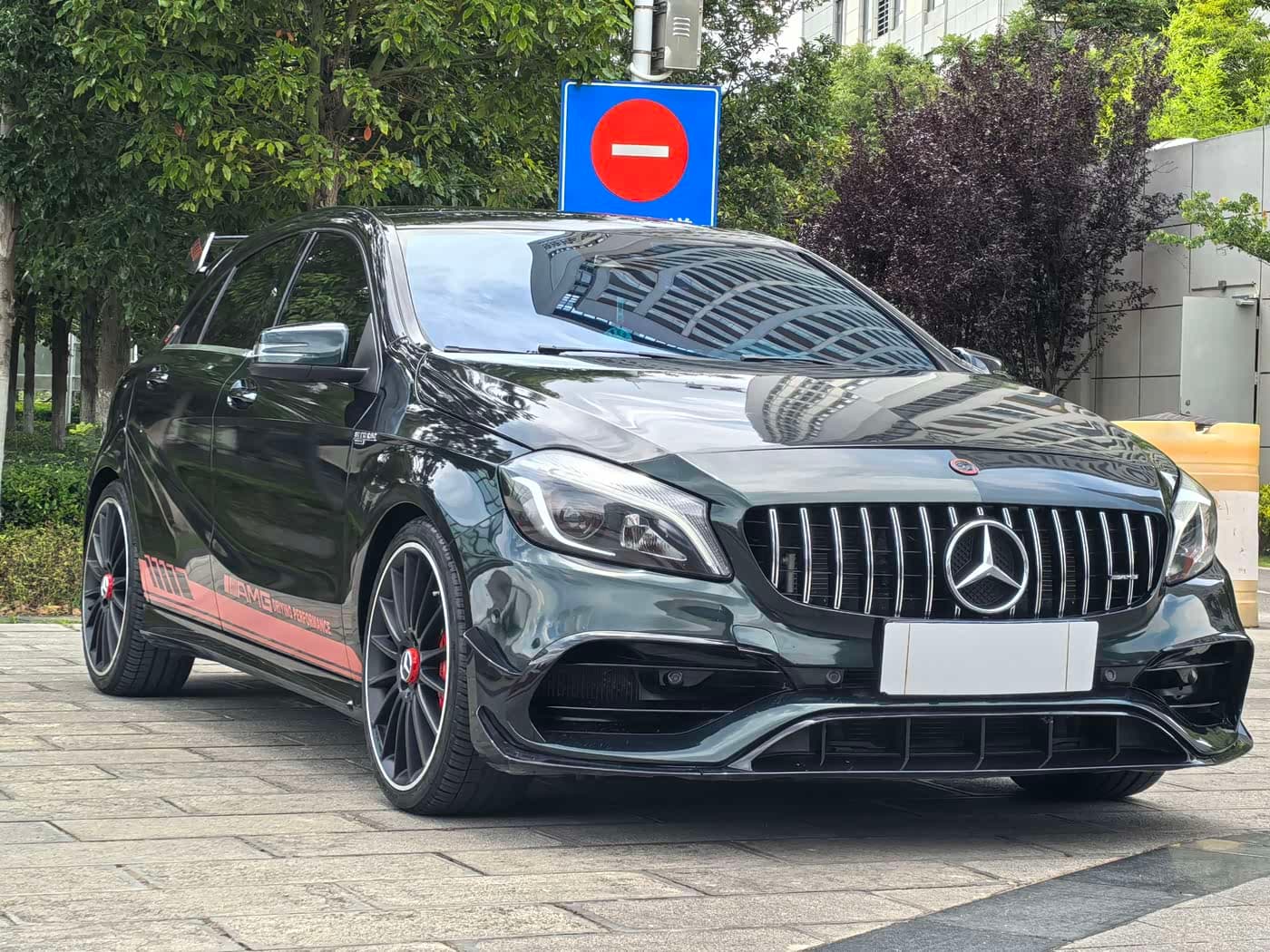 Mercedes-Benz A-Class AMG 2016 — Фото 3/20