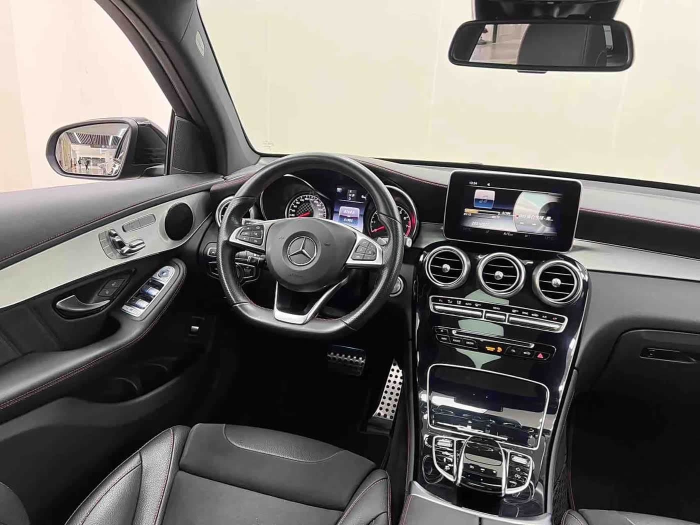 Mercedes-Benz GLC AMG 2019 — Фото 15/20