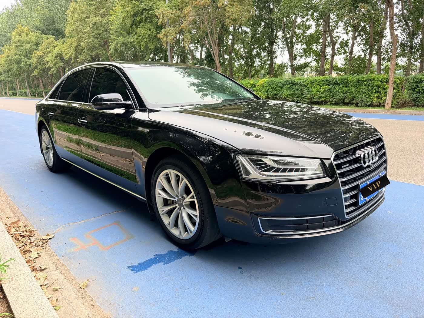 Audi A8 2015 — Фото 3/17