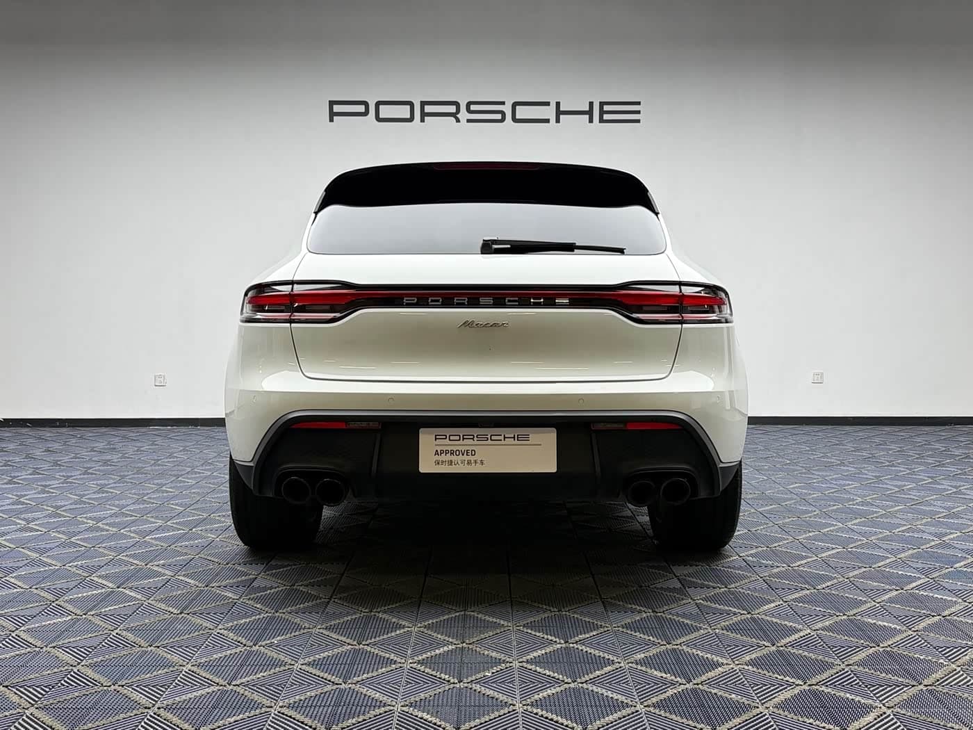 Porsche Macan 2024 — Фото 7/17