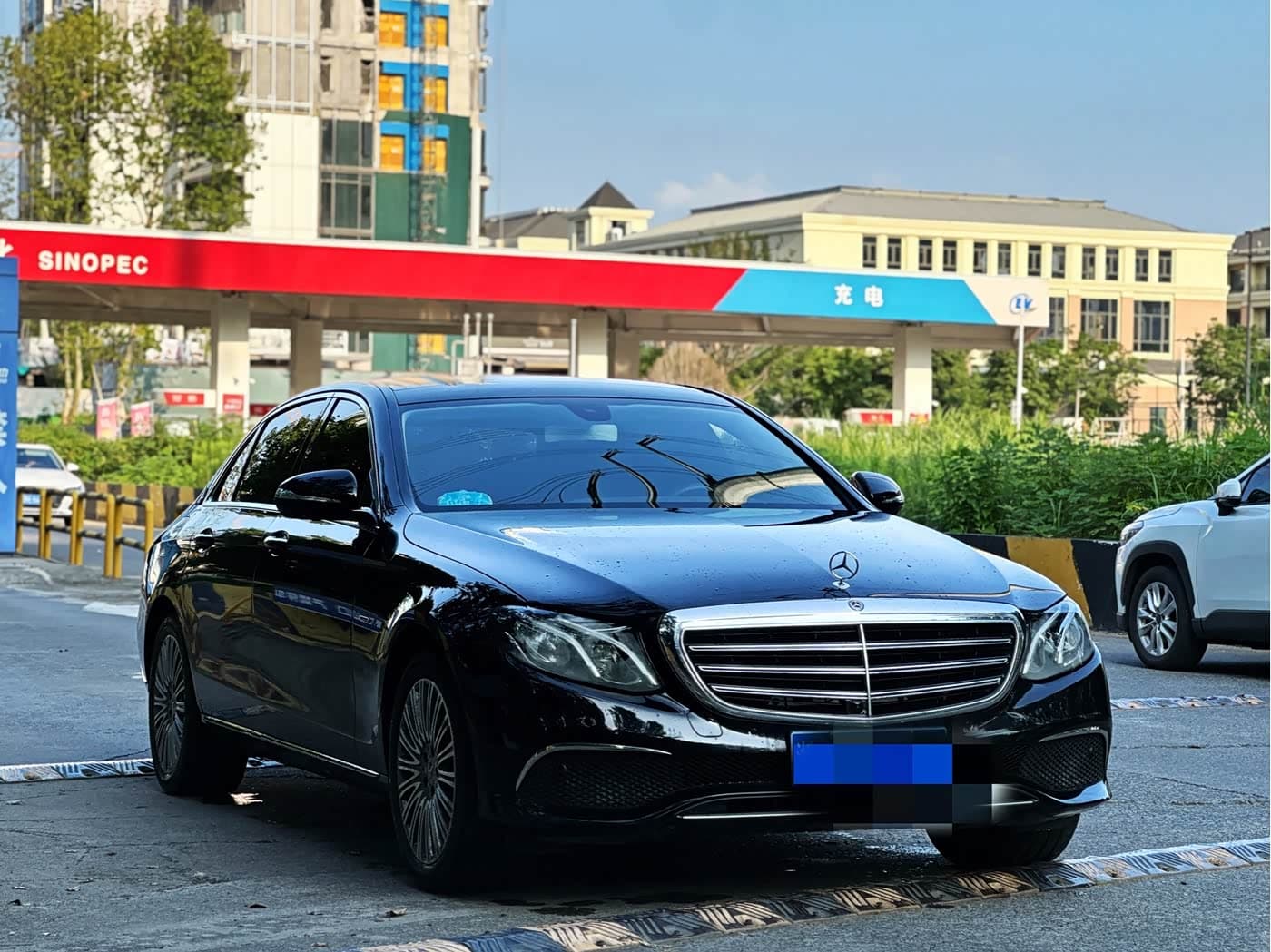 Mercedes-Benz E-Class 2020 — Фото 3/17