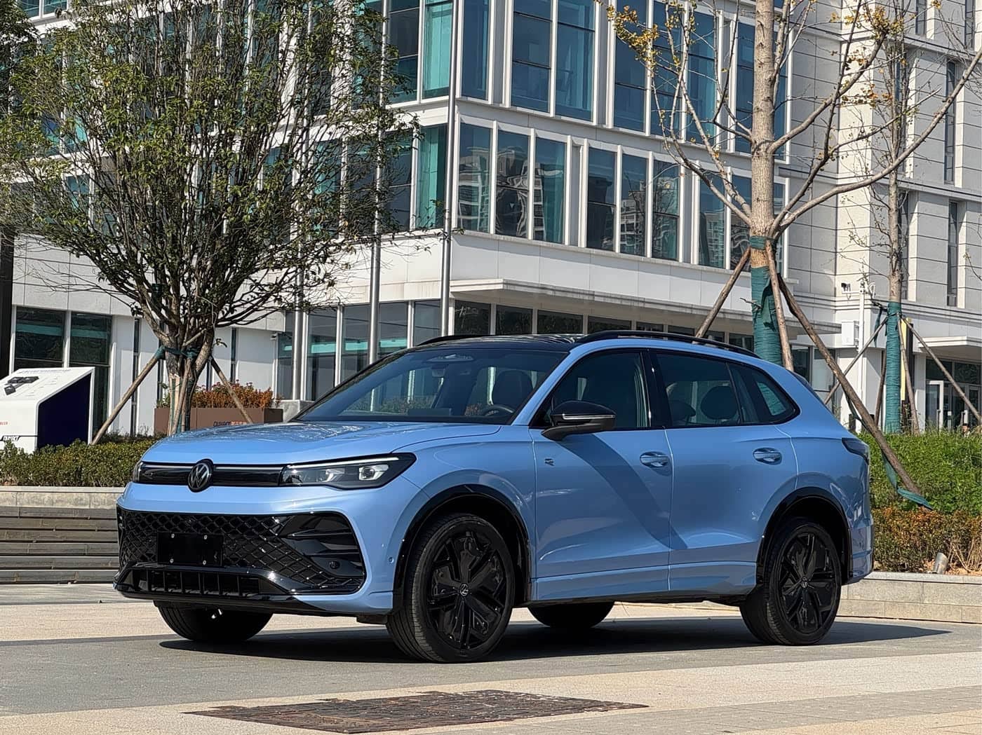 Volkswagen Tiguan L, 2024