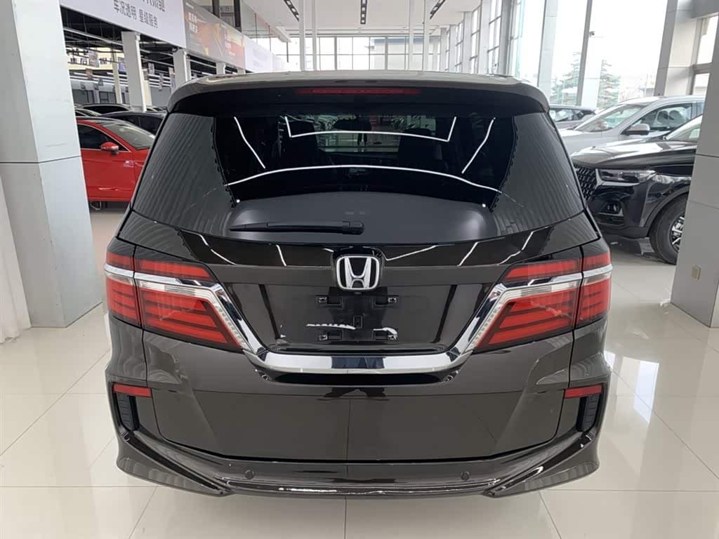 Honda Elysion 2018 — Фото 7/19