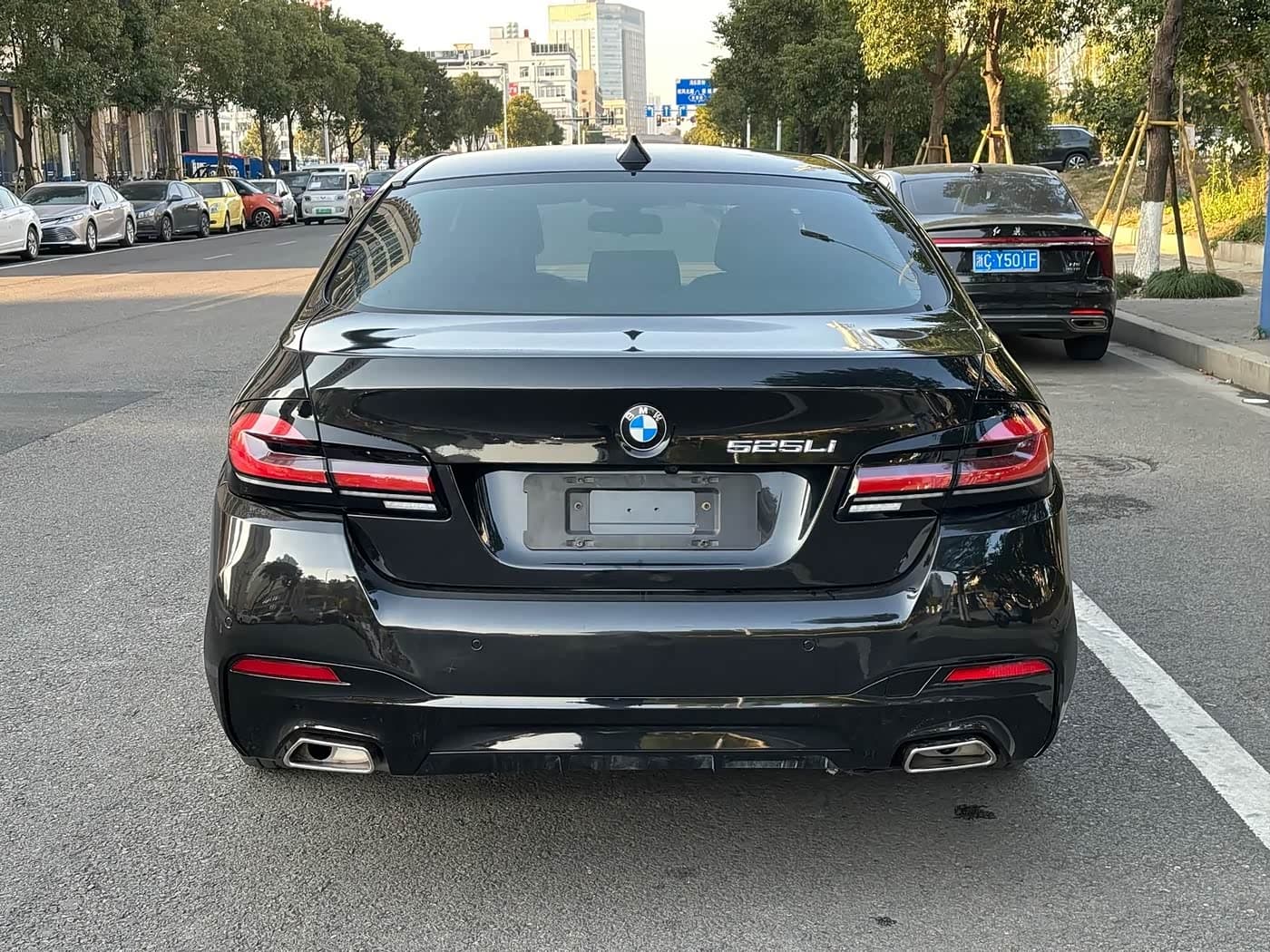 BMW 5 Series 2015 — Фото 16/16