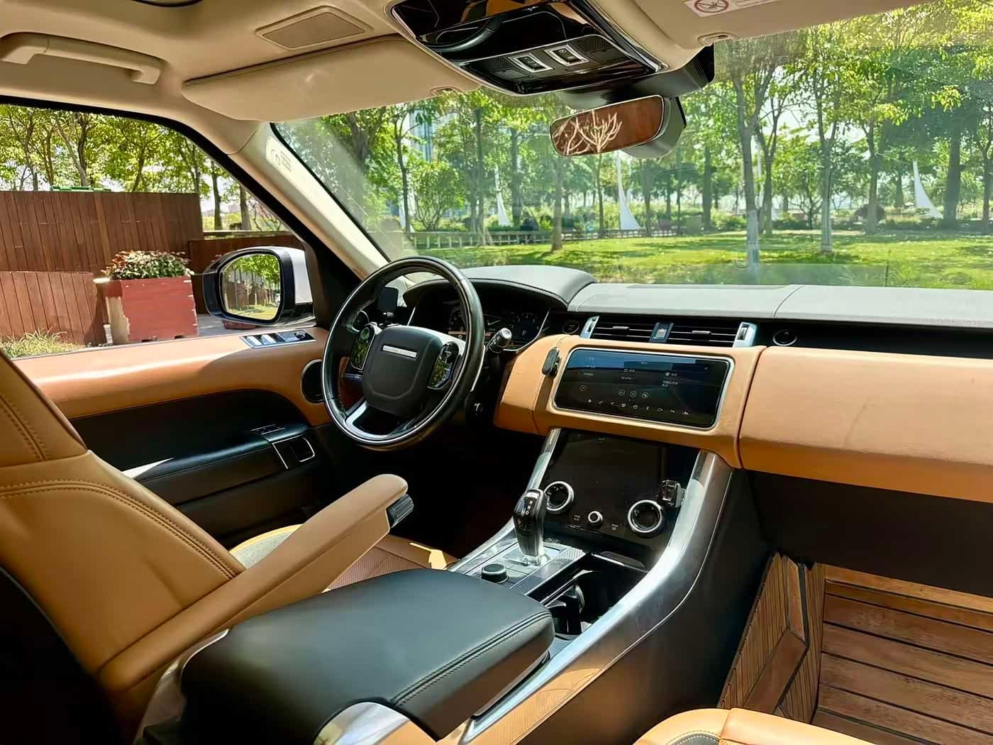 Land Rover Range Rover Sport 2020 — Фото 16/17