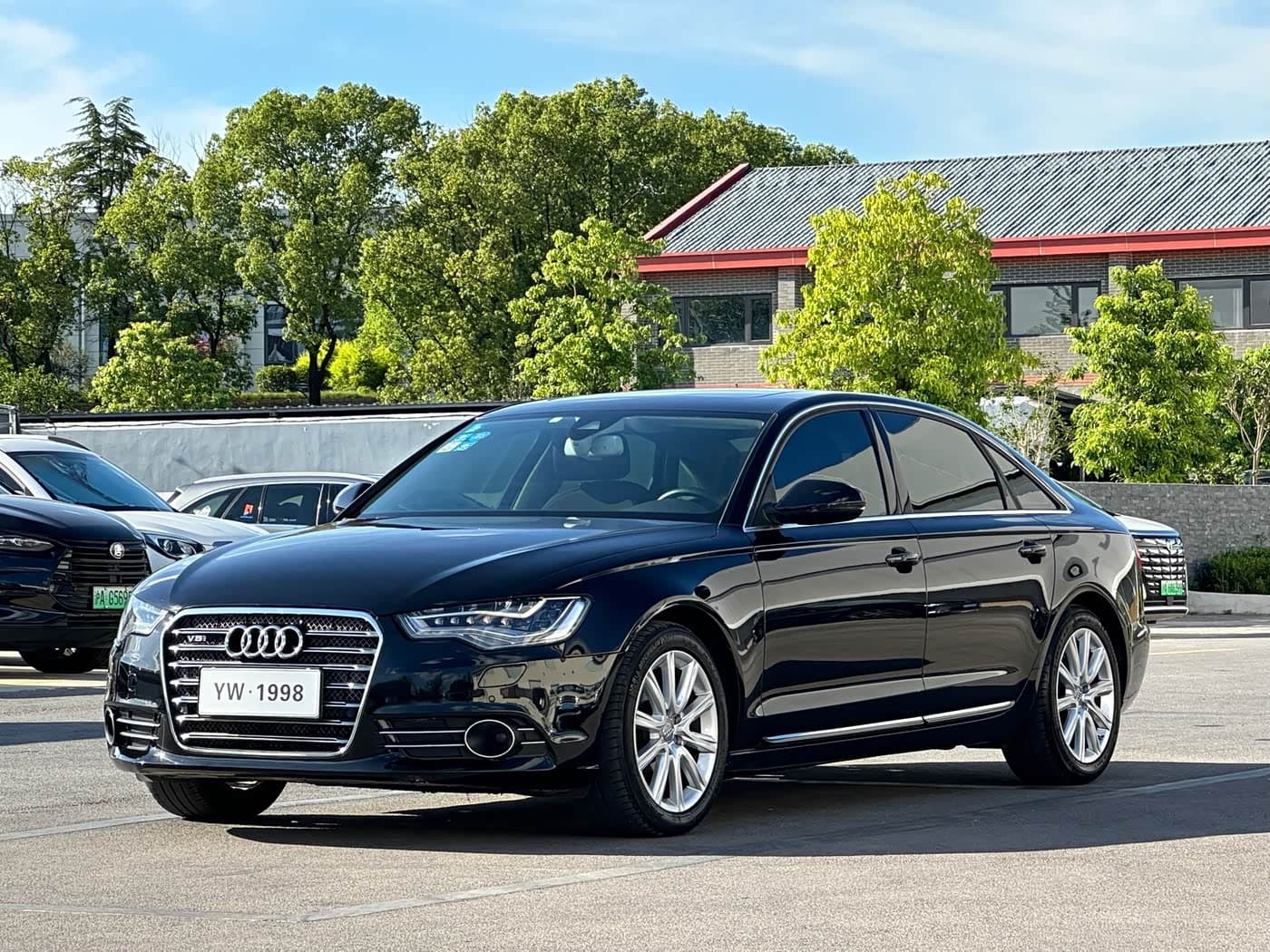 Audi A6L 2015 — Фото 1/20