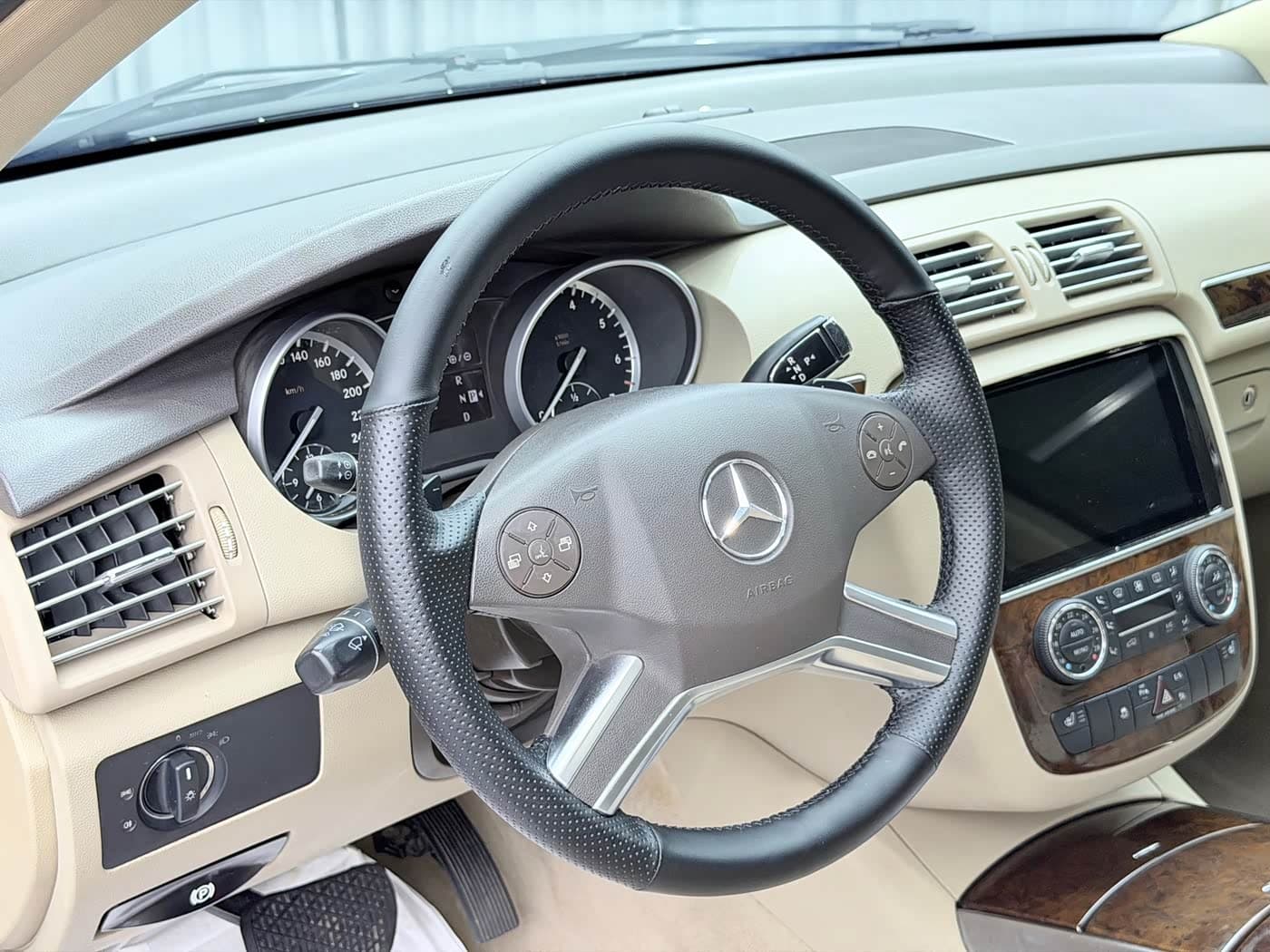 Mercedes-Benz R-Class 2014 — Фото 9/20