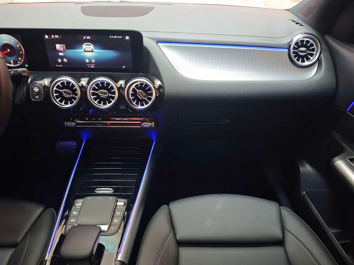 Mercedes-Benz GLA 2023 — Фото 15/16