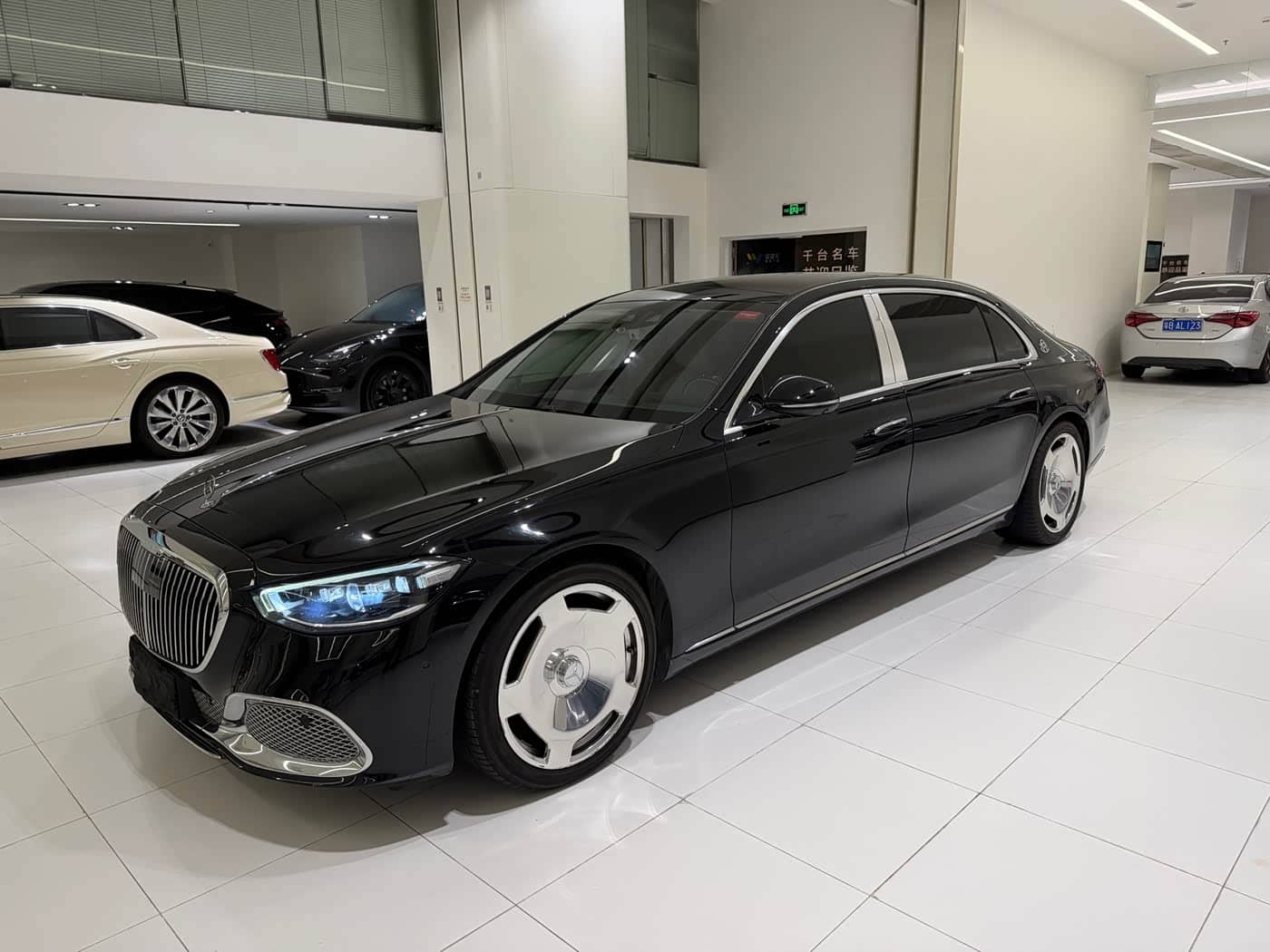 Mercedes-Benz Maybach S-Class, 2021
