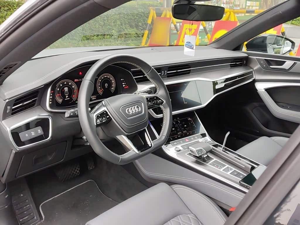 Audi A7L 2025 — Фото 6/20