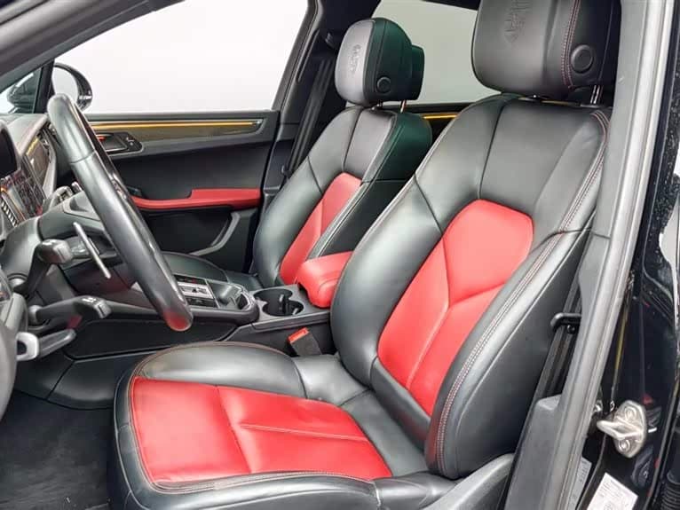 Porsche Macan 2023 — Фото 12/16