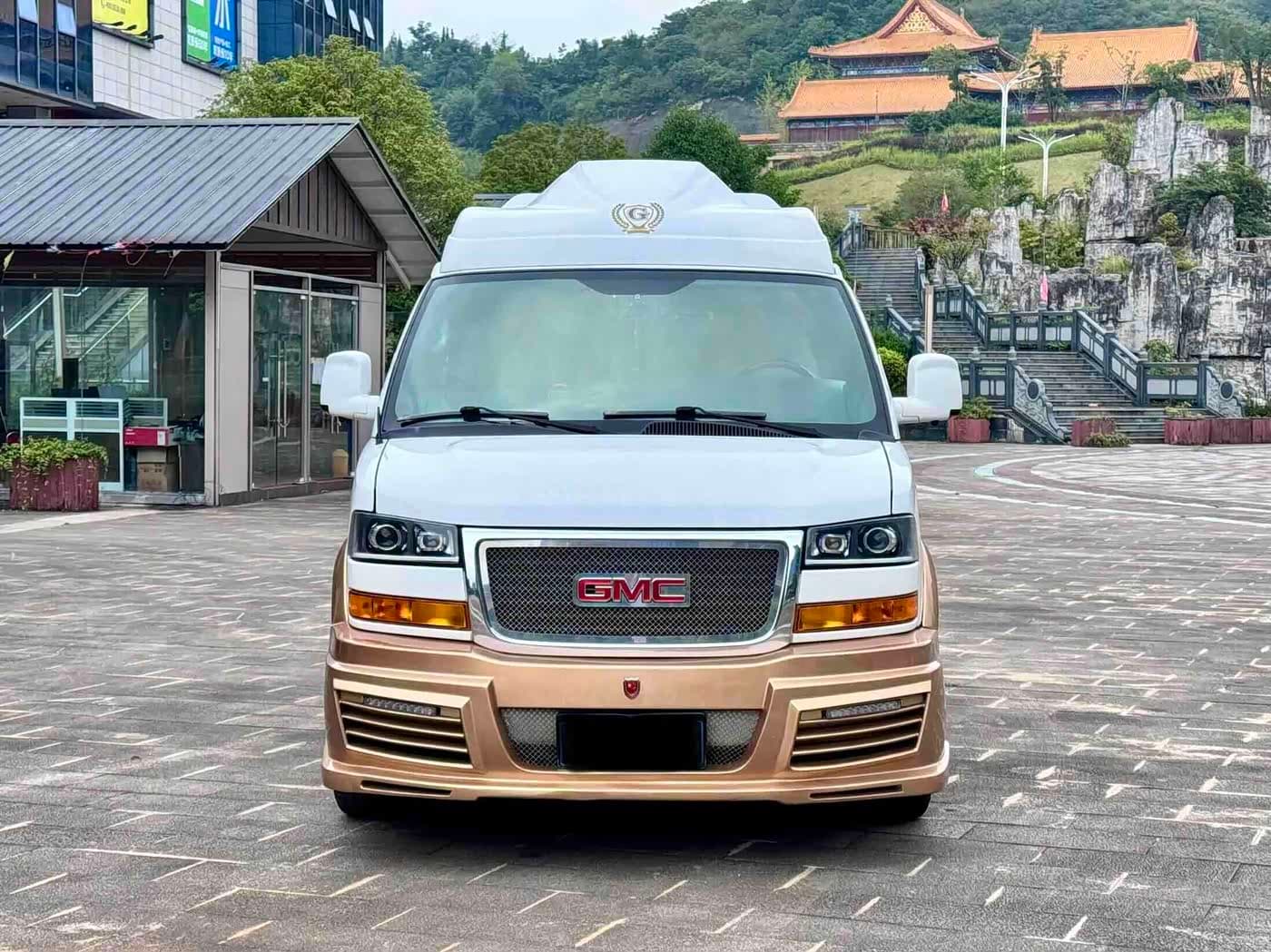 GMC Savana 2013 — Фото 4/13