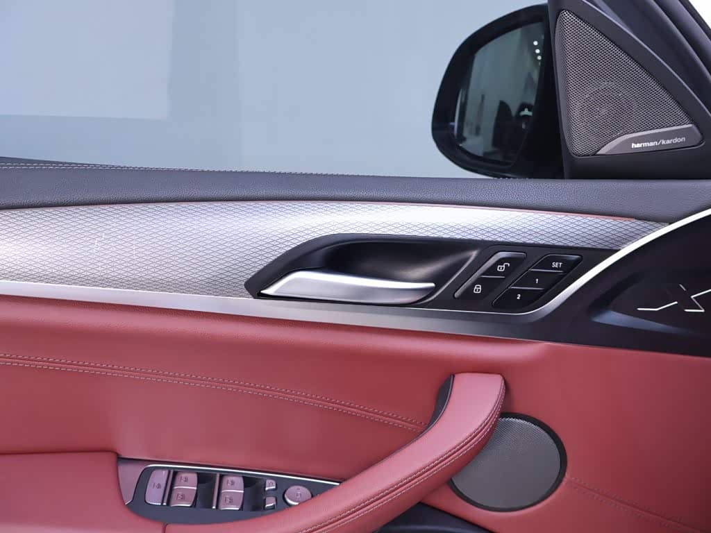 BMW X4 2021 — Фото 17/20