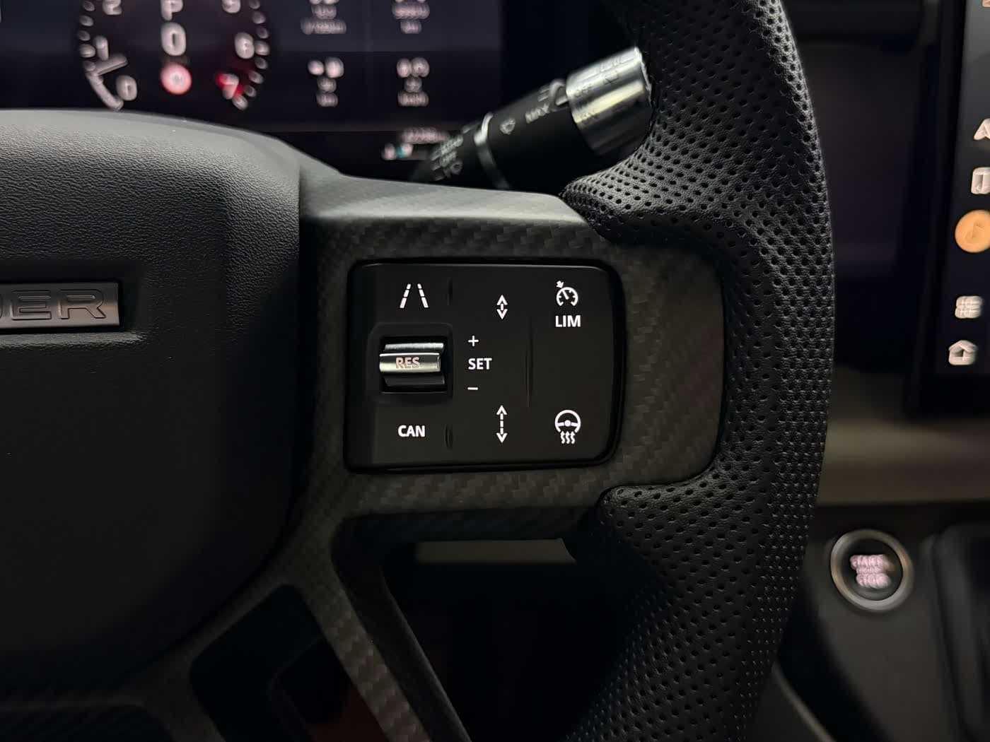 Land Rover Defender 2021 — Фото 13/20