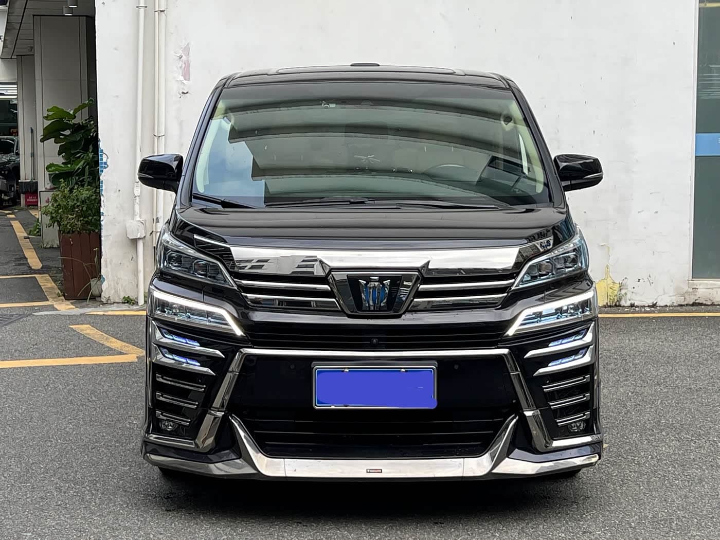 Toyota Vellfire 2022 — Фото 11/18