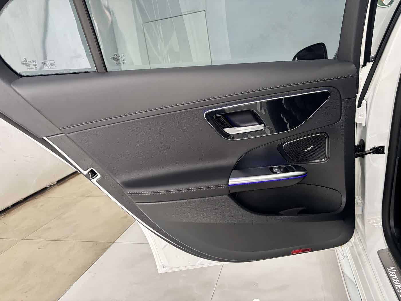 Mercedes-Benz C-Class New Energy 2025 — Фото 20/20