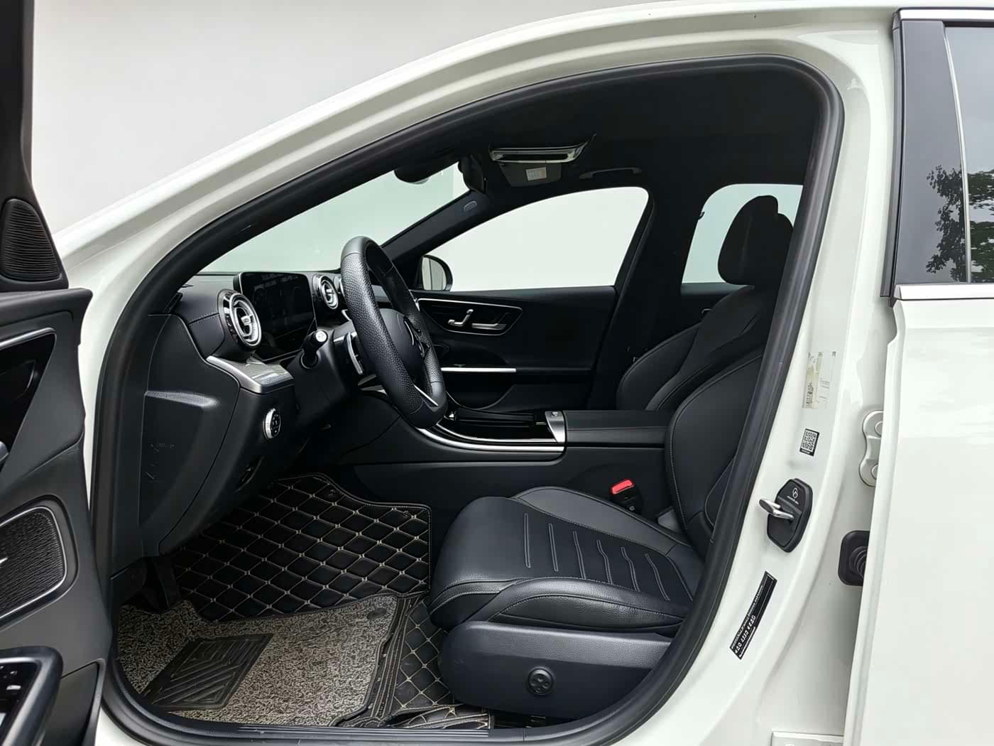 Mercedes-Benz C-Class 2023 — Фото 12/14
