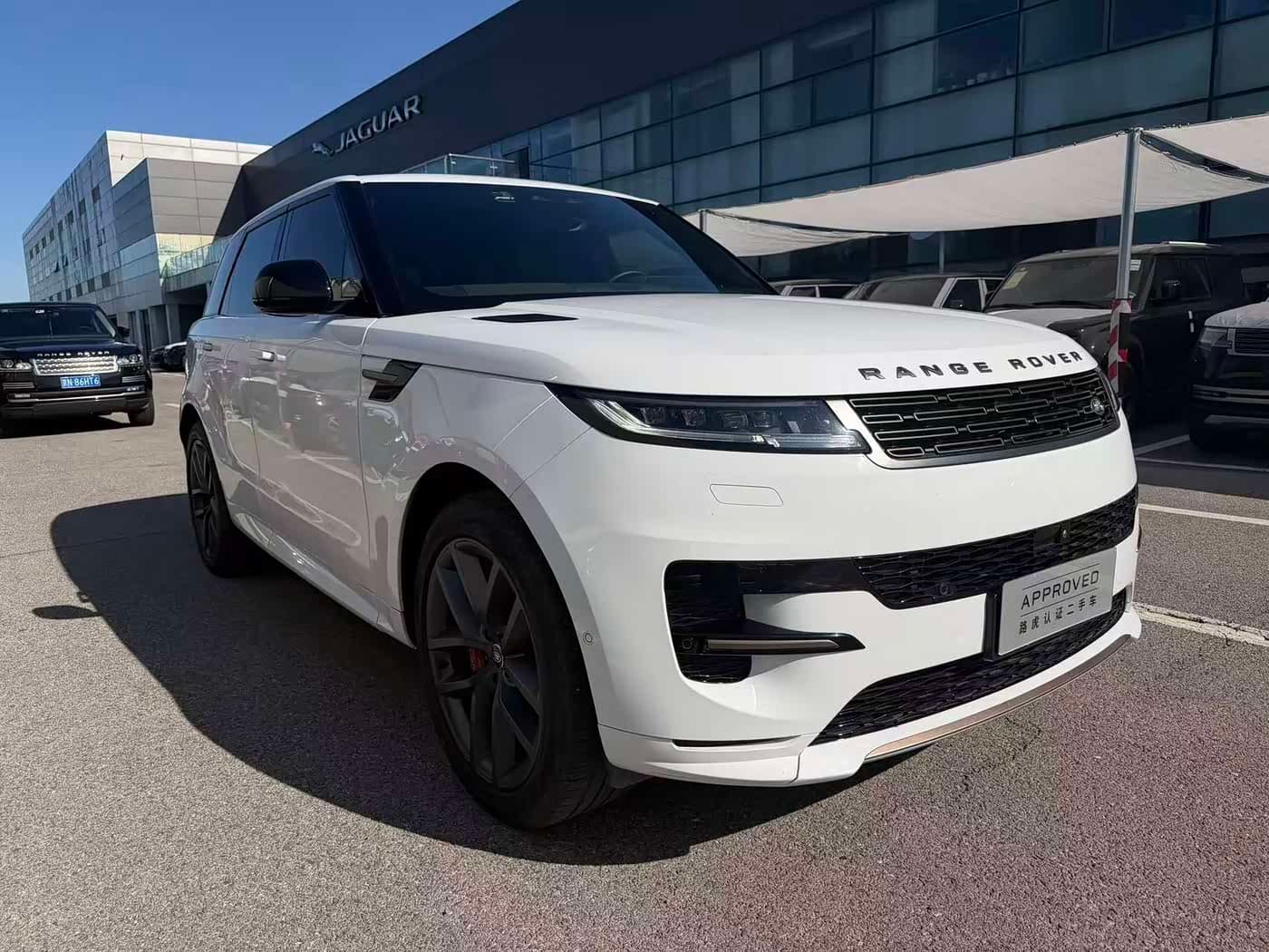 Land Rover Range Rover Sport 2025 — Фото 3/11