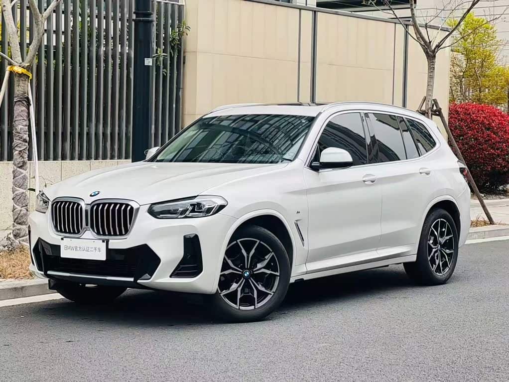 BMW X3 2024 — Фото 1/16