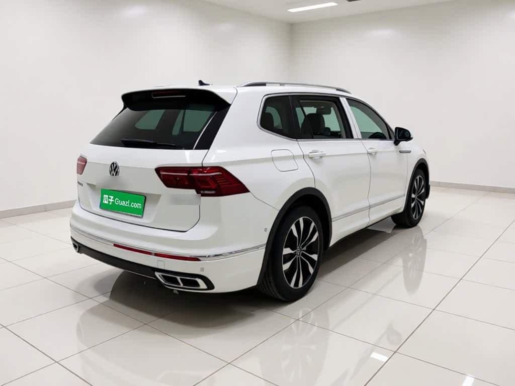 Volkswagen Tiguan L 2023 — Фото 4/20