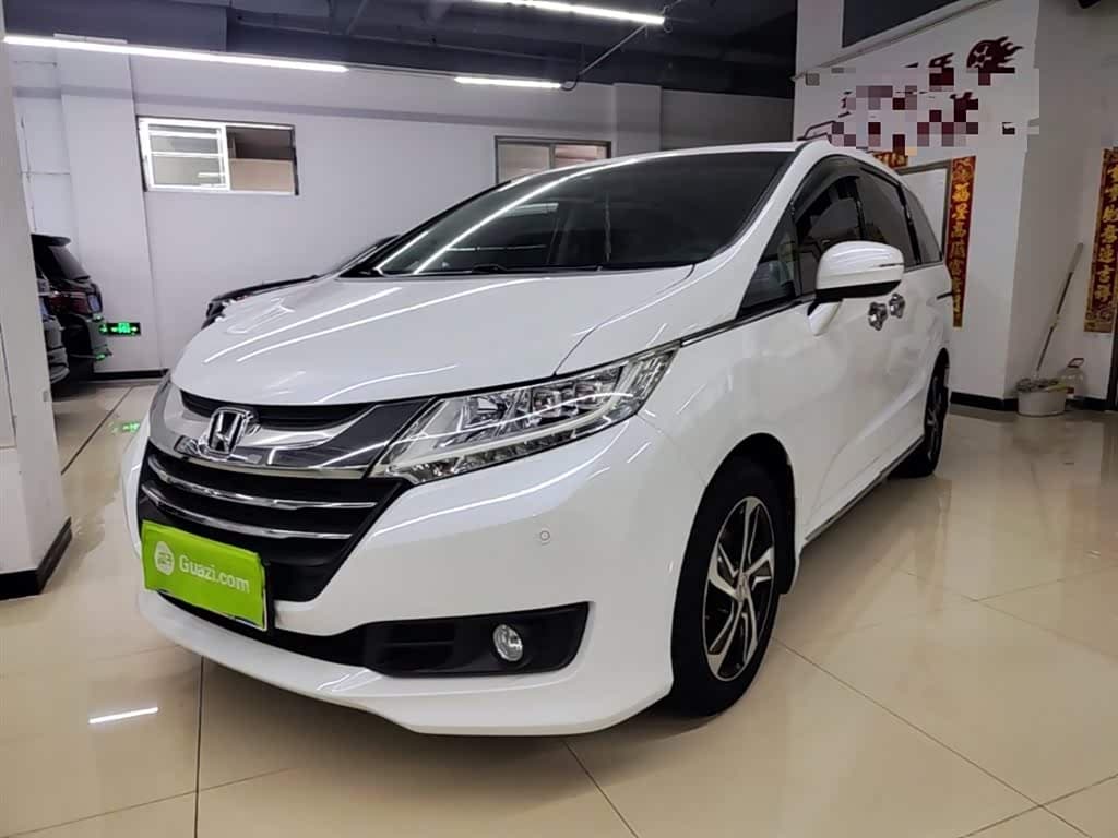 Honda Odyssey 2018 — Фото 2/20