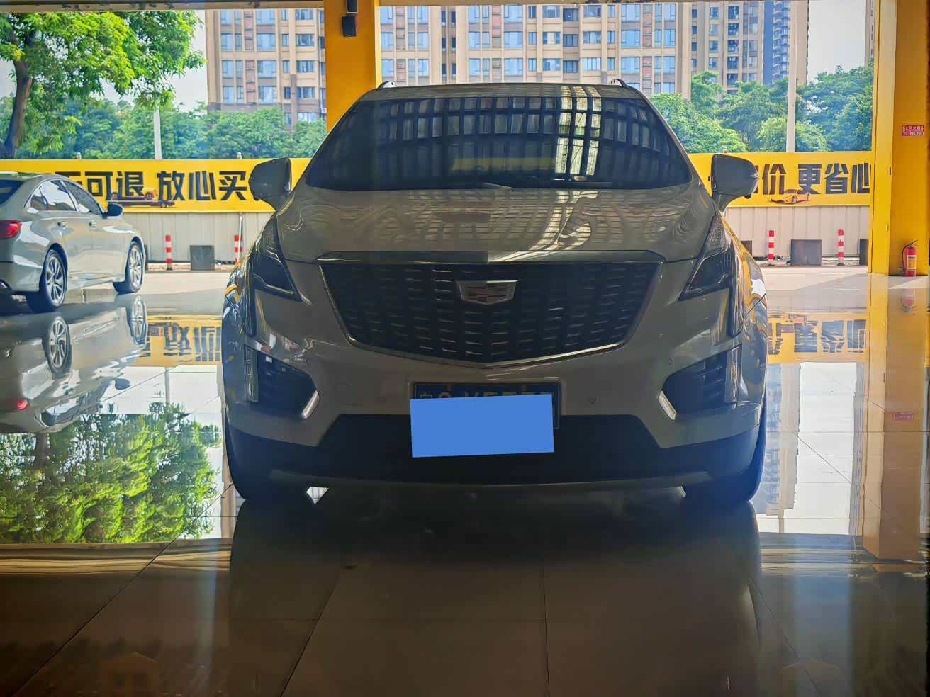 Cadillac XT5 2022 — Фото 2/8