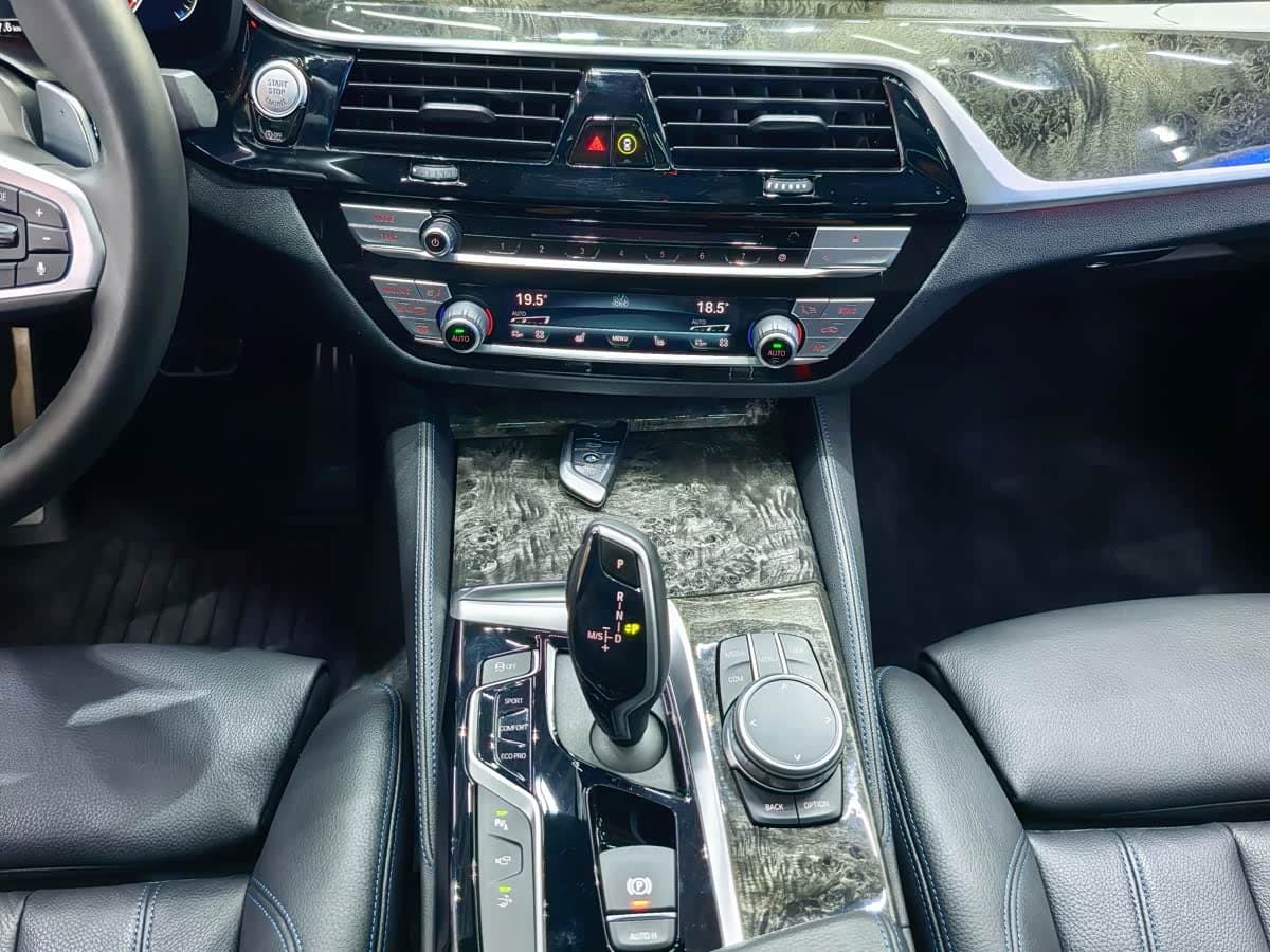 BMW 6 Series GT 2019 — Фото 9/17