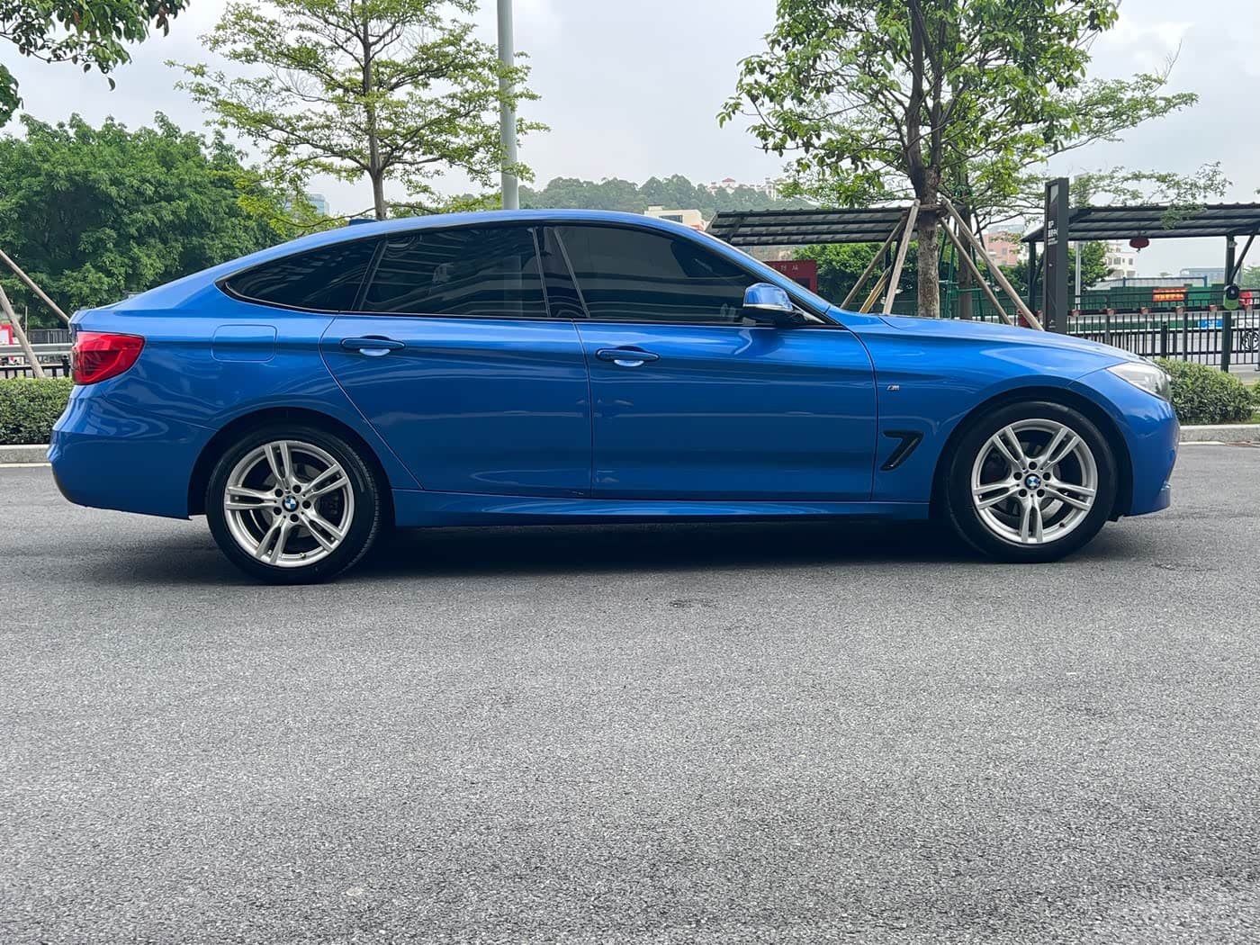 BMW 3 Series GT 2019 — Фото 7/20