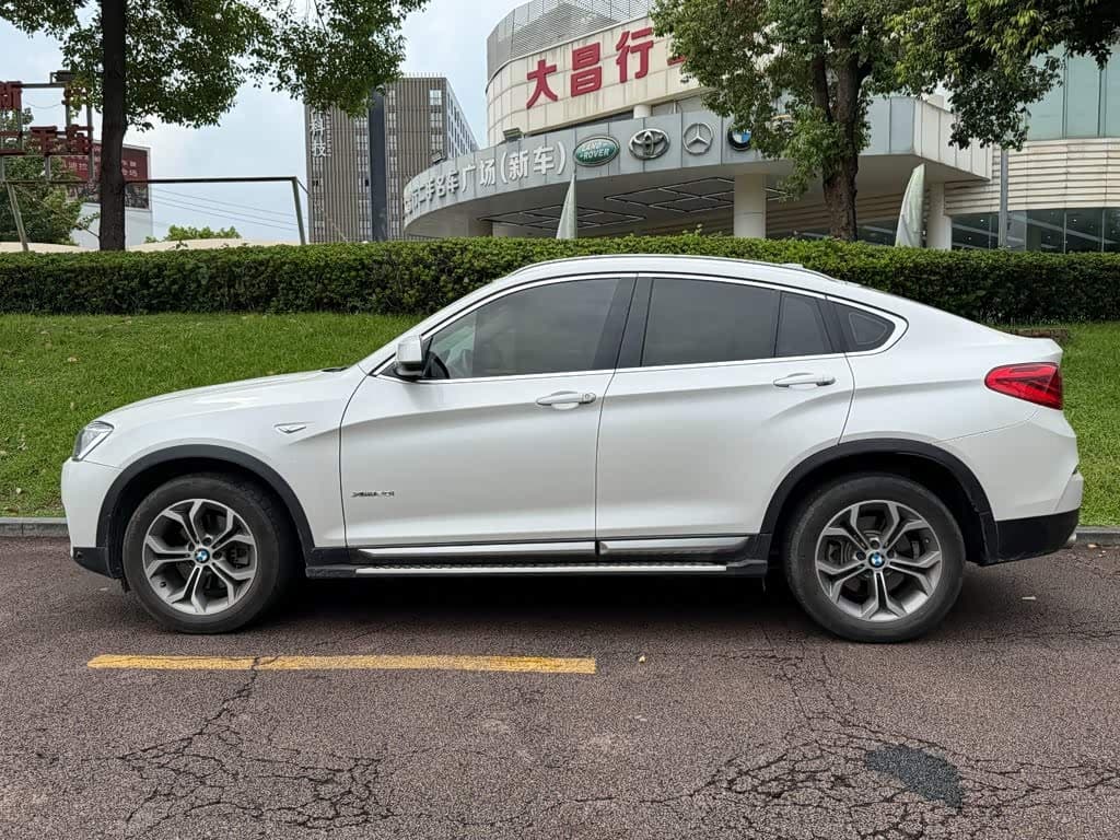 BMW X4 2017 — Фото 3/14