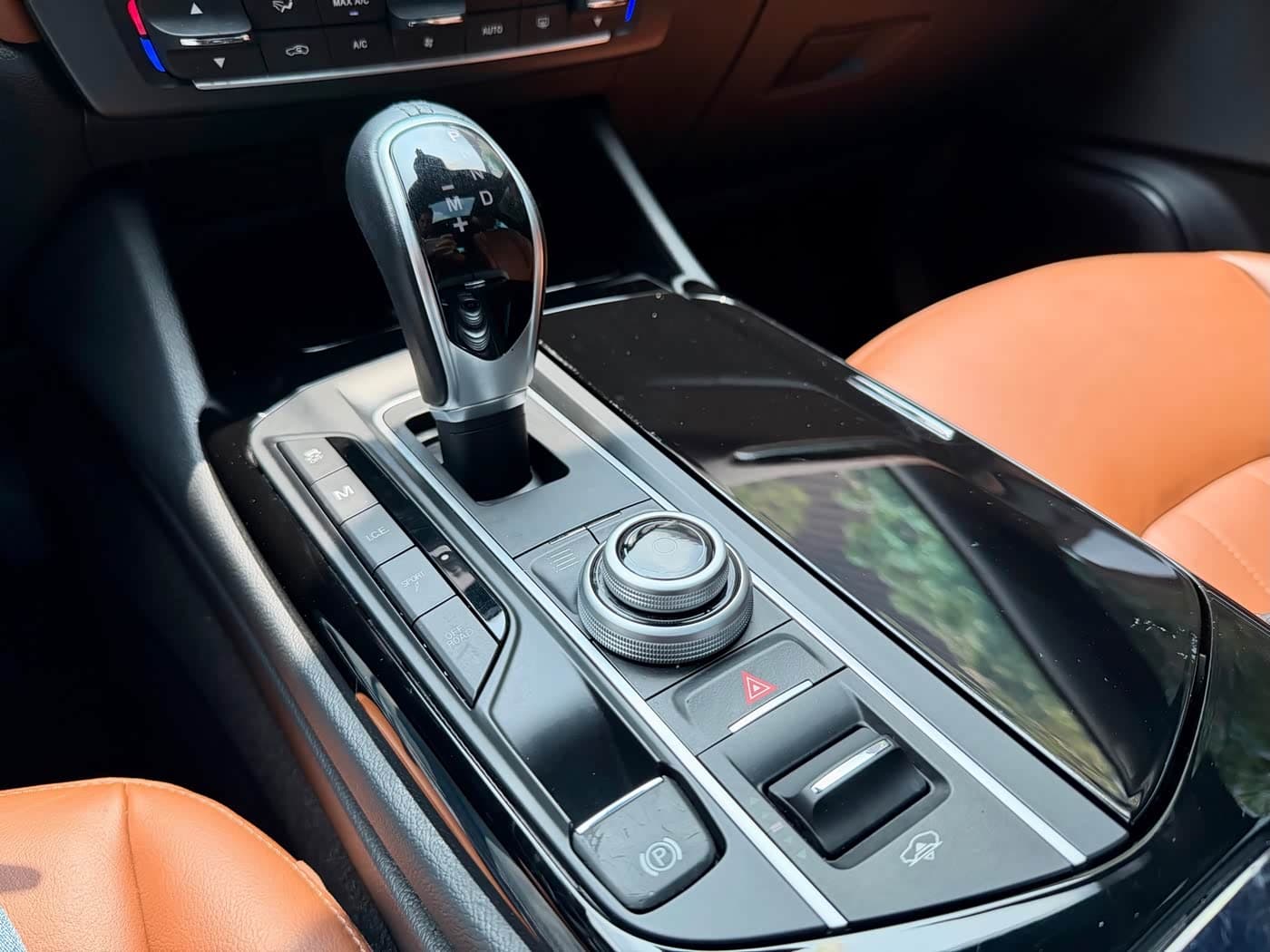 Maserati Levante 2017 — Фото 18/20