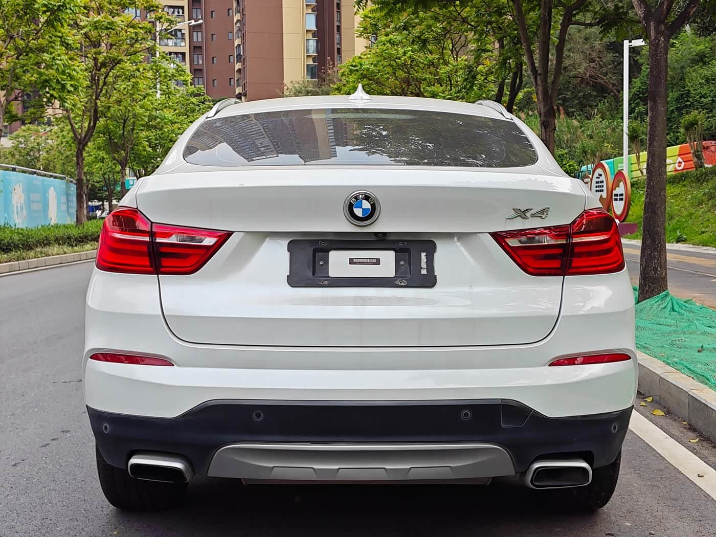 BMW X4 2016 — Фото 17/18