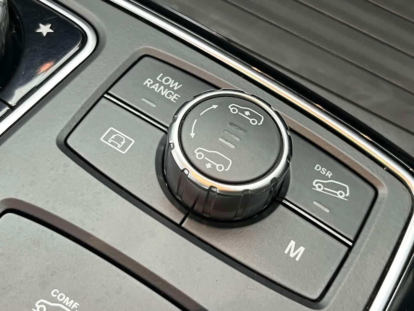 Mercedes-Benz GLS 2017 — Фото 18/20