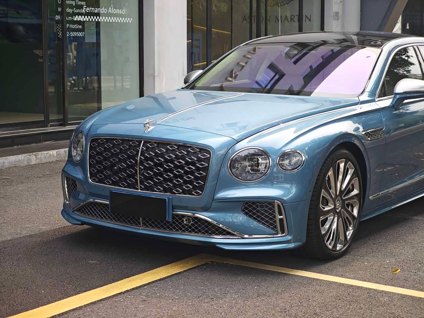 Bentley Flying Spur Plug-in Hybrid, 2025