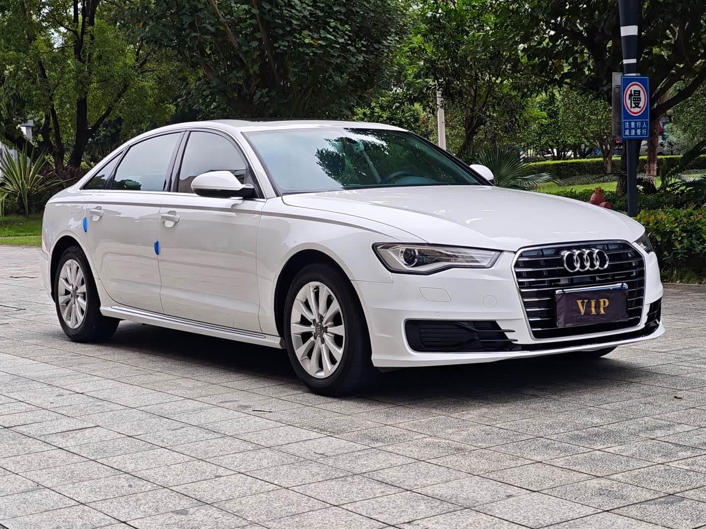 Audi A6L 2017 — Фото 3/15