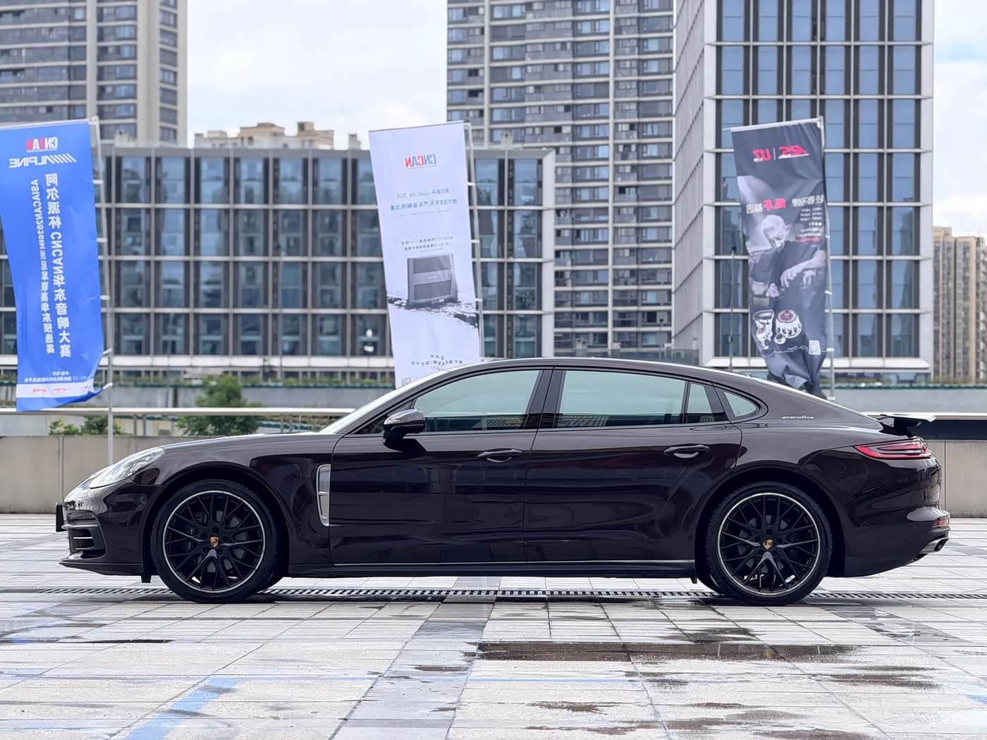 Porsche Panamera 2019 — Фото 4/18