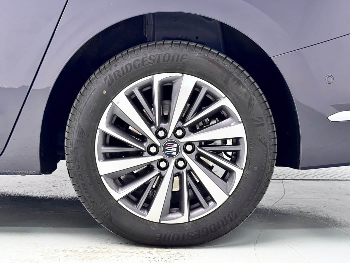Buick GL8 New Energy 2025 — Фото 8/20
