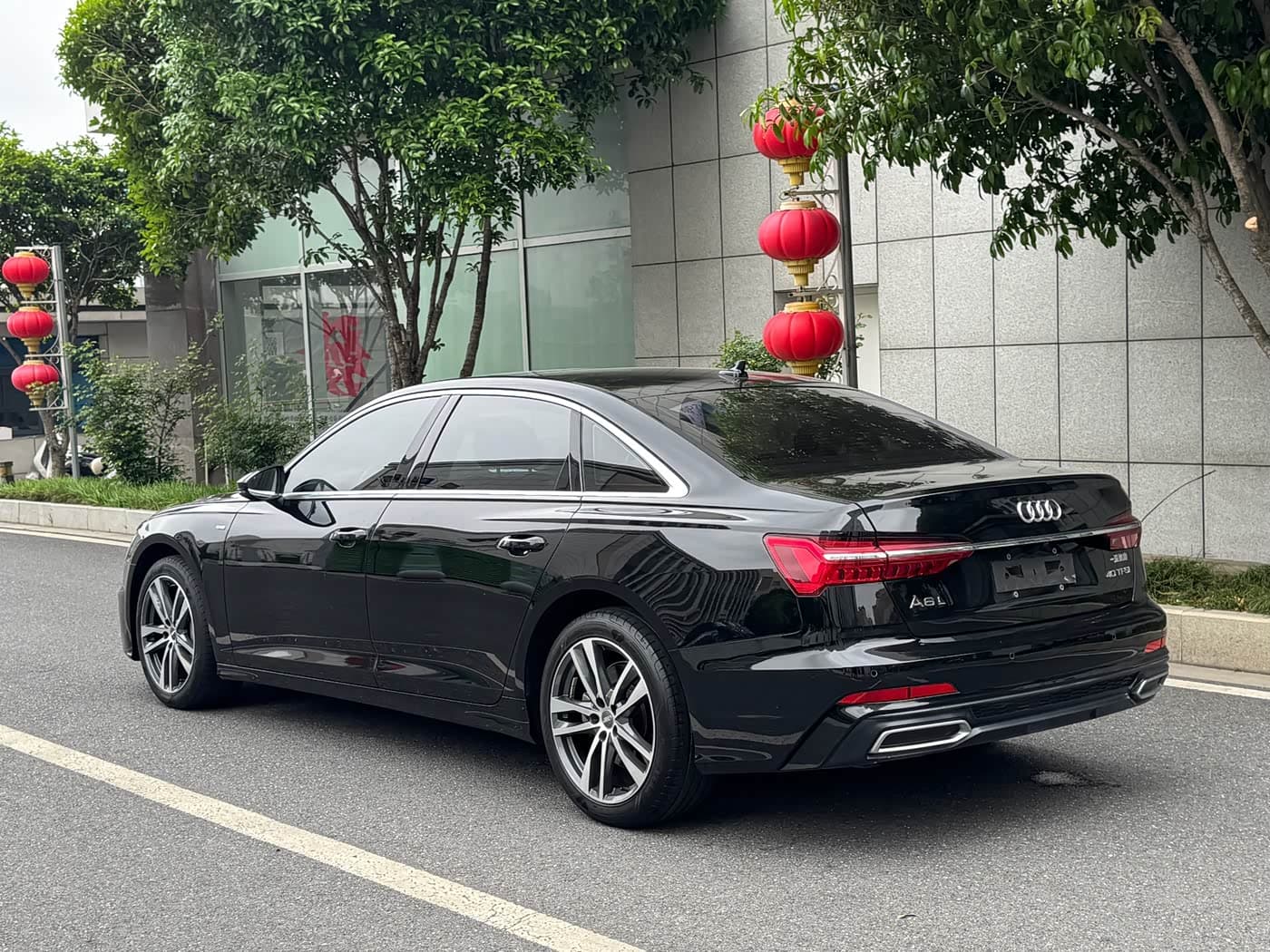 Audi A6L 2021 — Фото 6/20