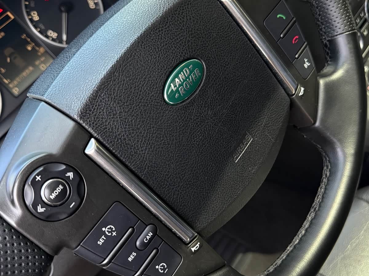 Land Rover Discovery 2012 — Фото 9/18