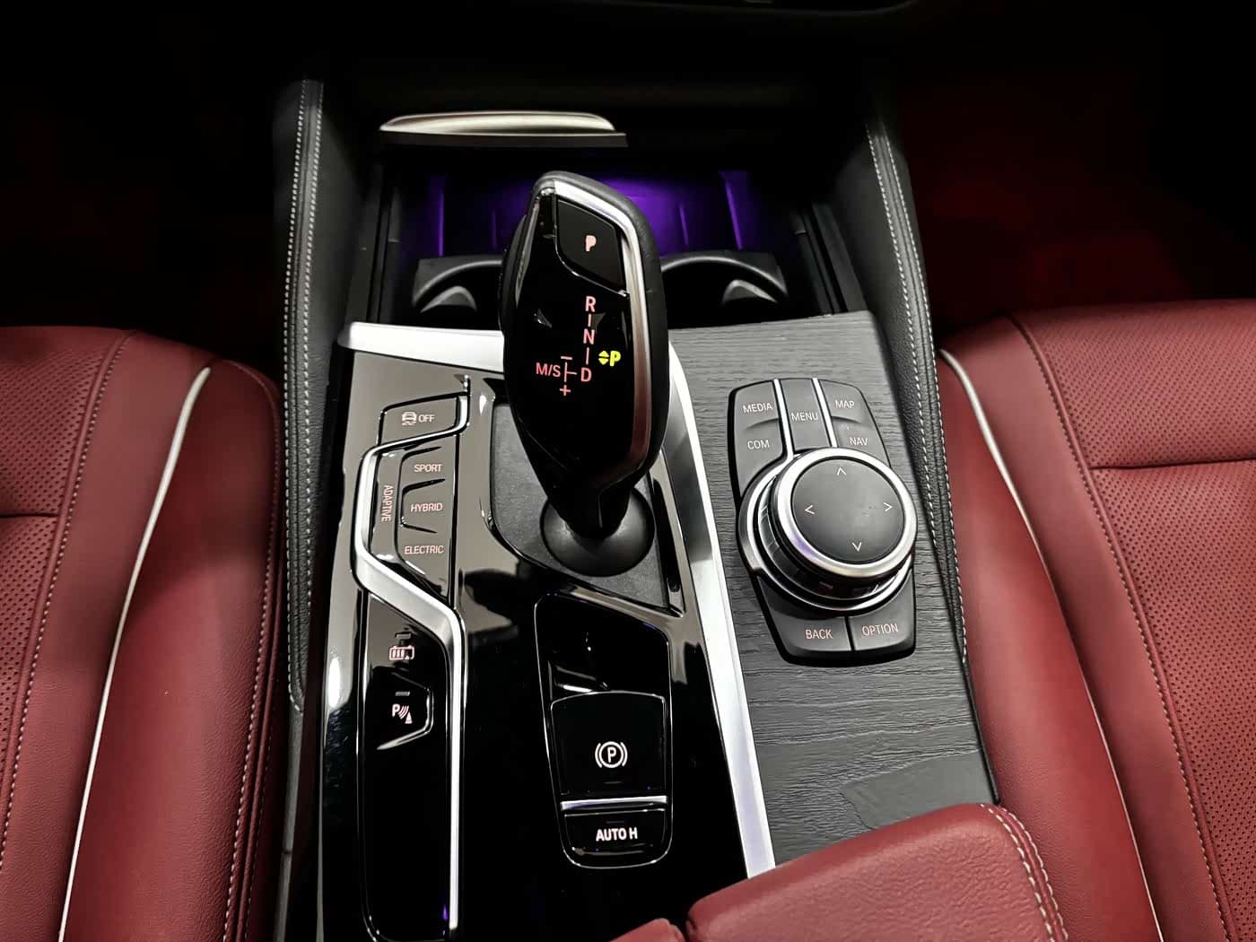 BMW 5 Series New Energy 2022 — Фото 17/20