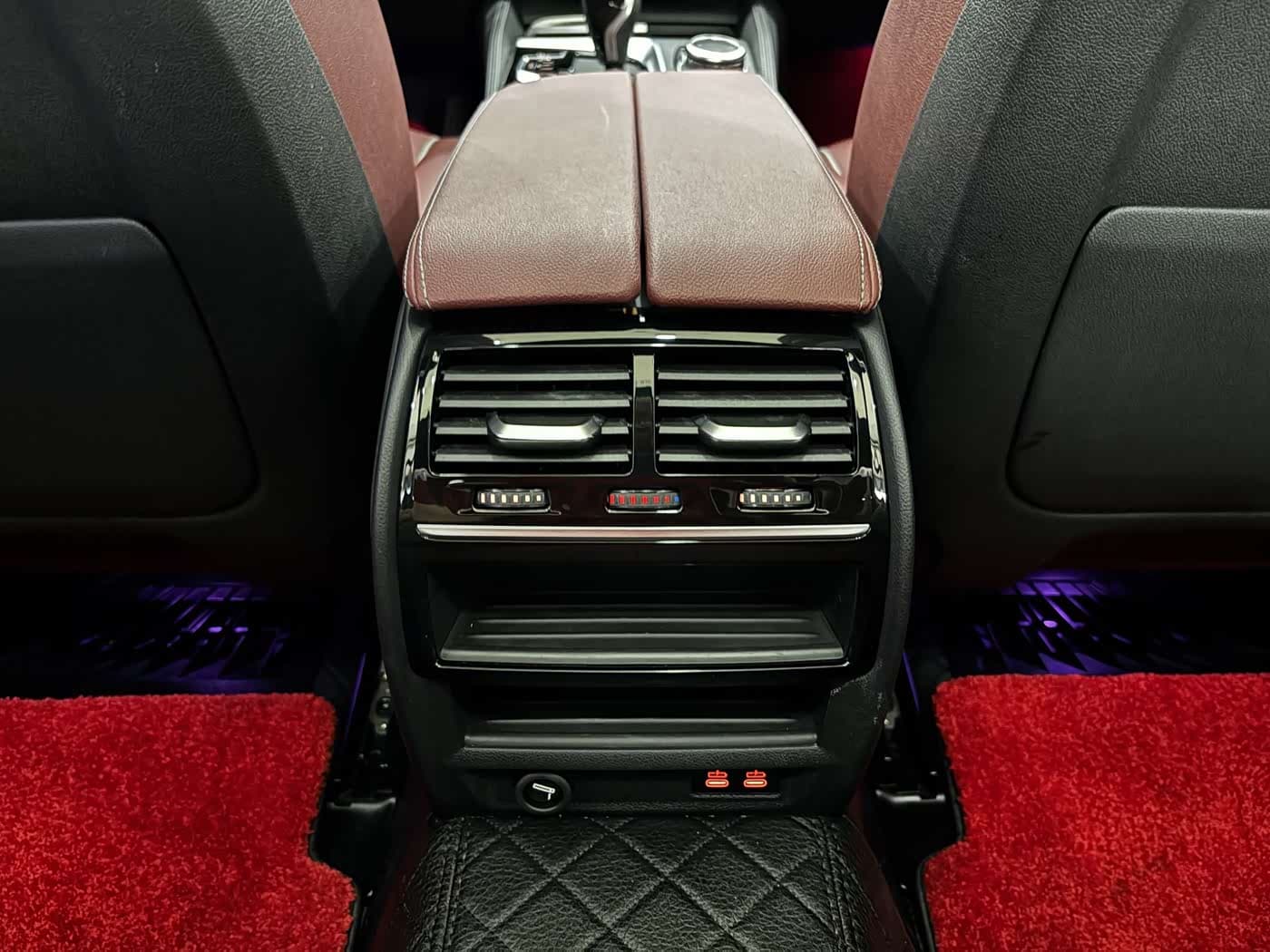 BMW 5 Series New Energy 2022 — Фото 18/20