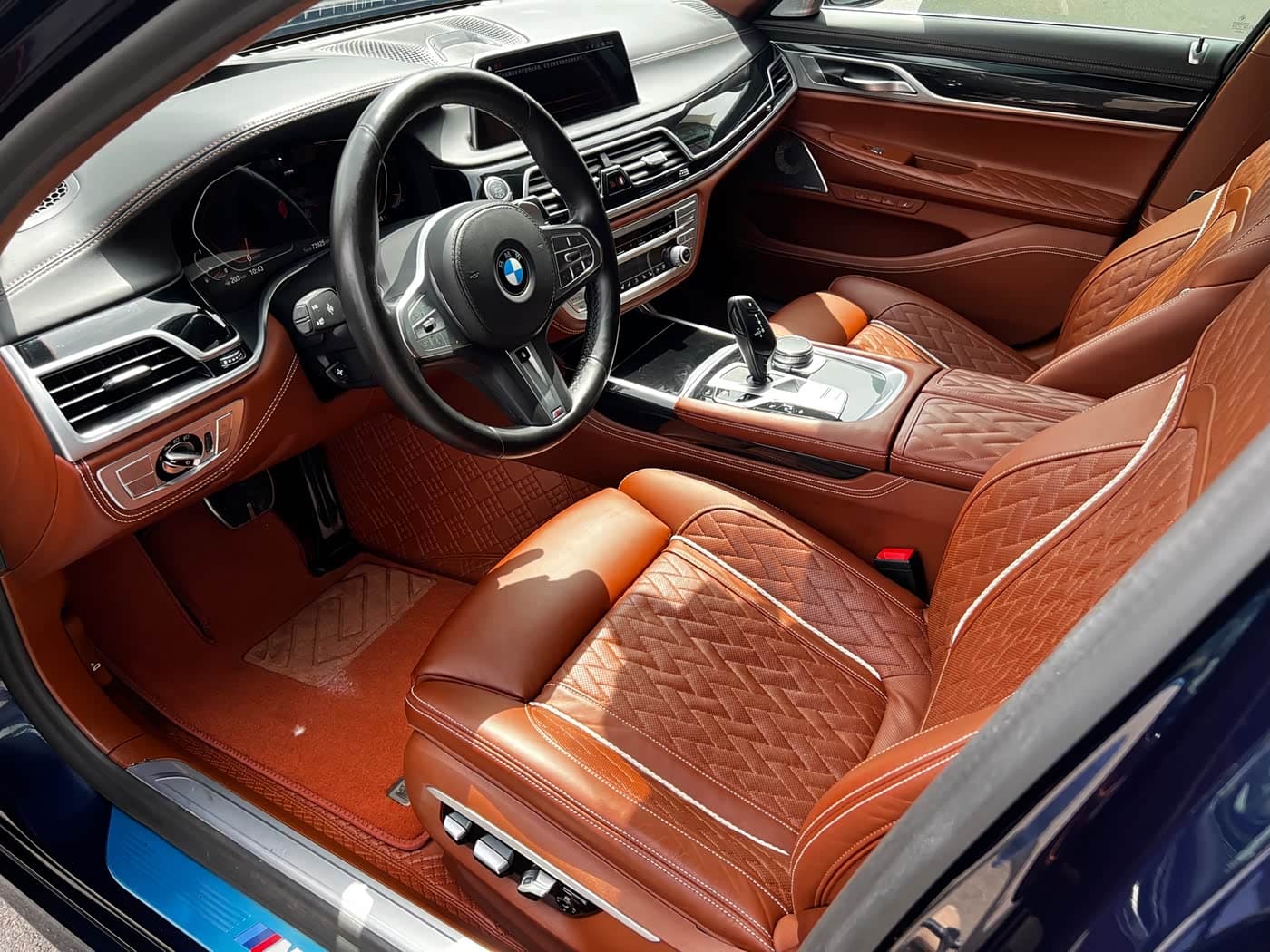 BMW 7 Series 2021 — Фото 6/12