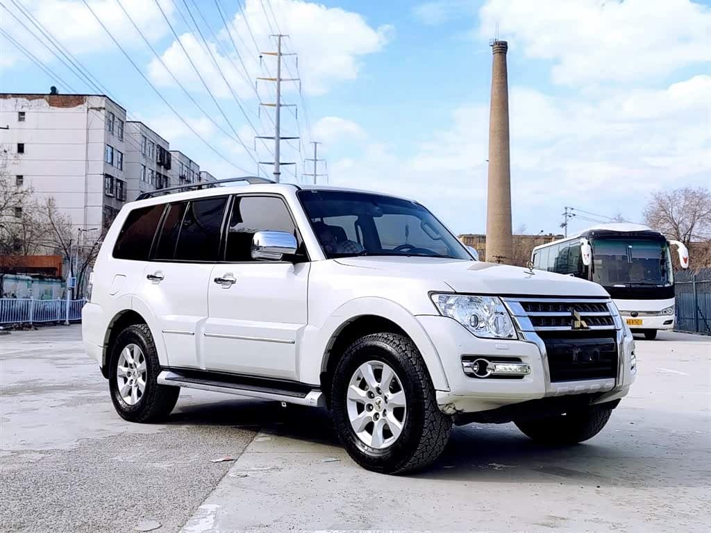 Mitsubishi Pajero 2020 — Фото 3/19