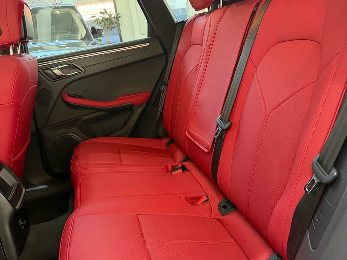 Porsche Macan 2015 — Фото 11/14
