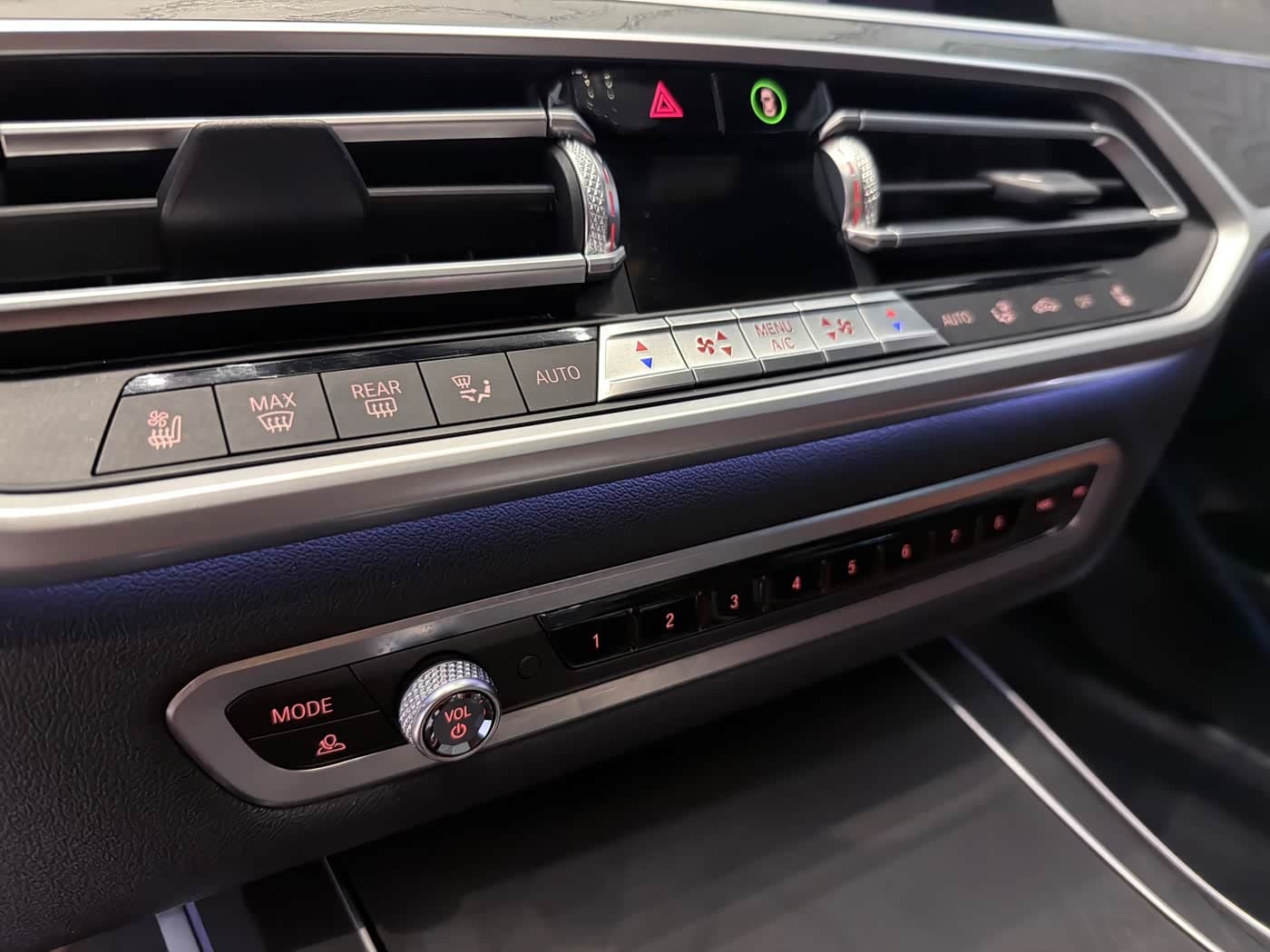 BMW X7 2020 — Фото 8/20