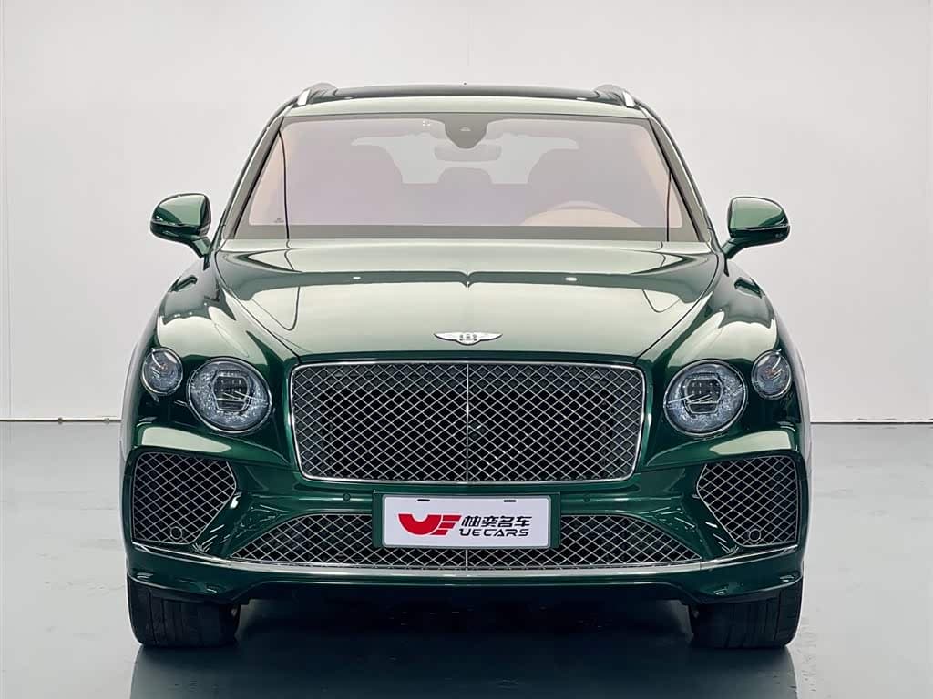 Bentley Bentayga 2021 — Фото 2/20