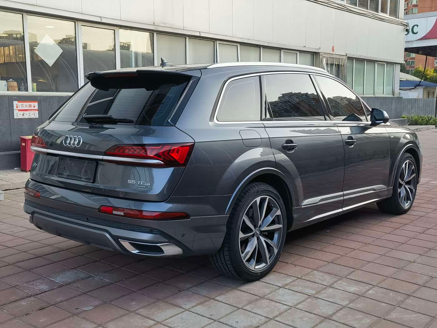 Audi Q7 2020 — Фото 16/20