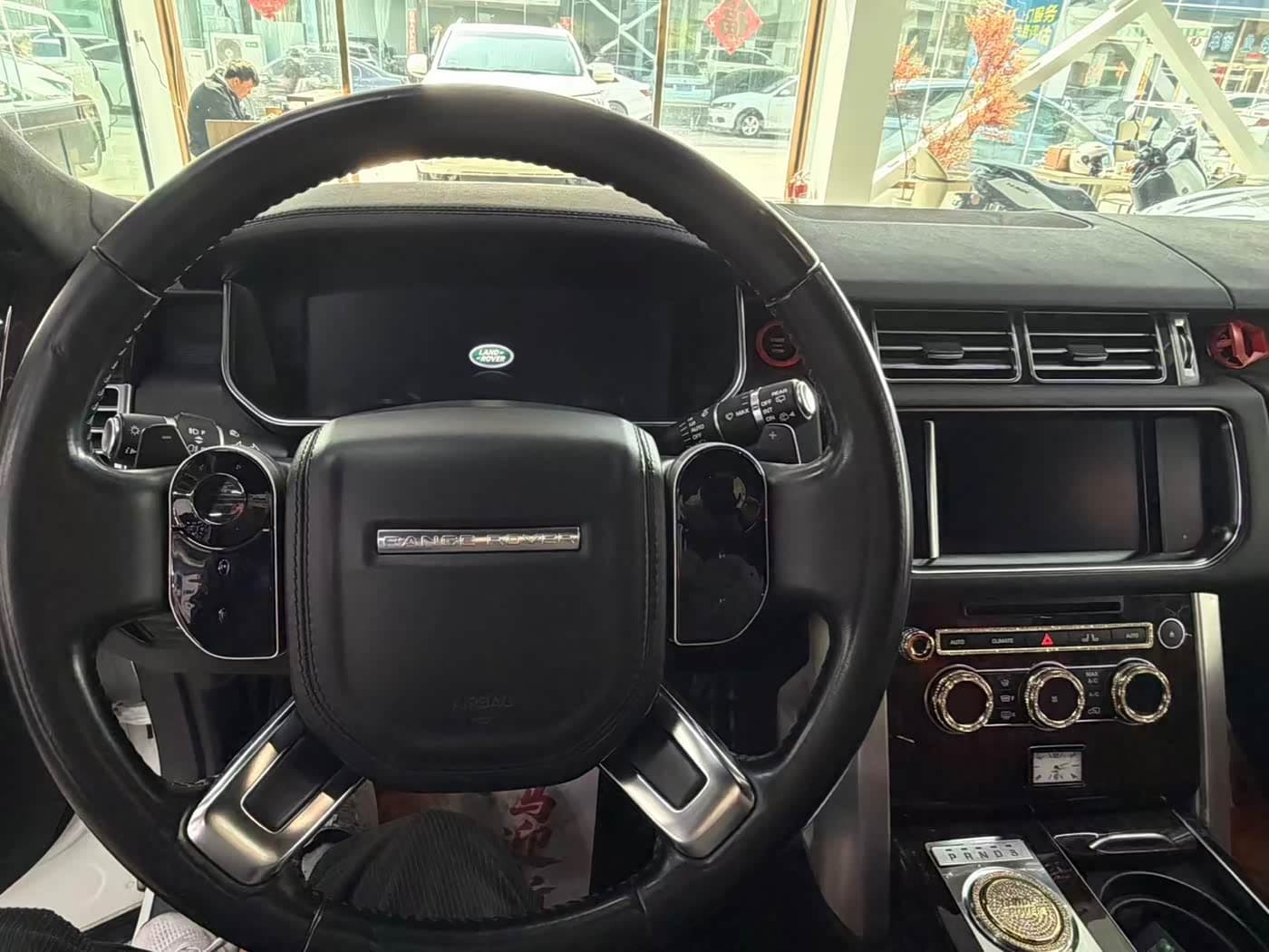 Land Rover Range Rover 2015 — Фото 7/13