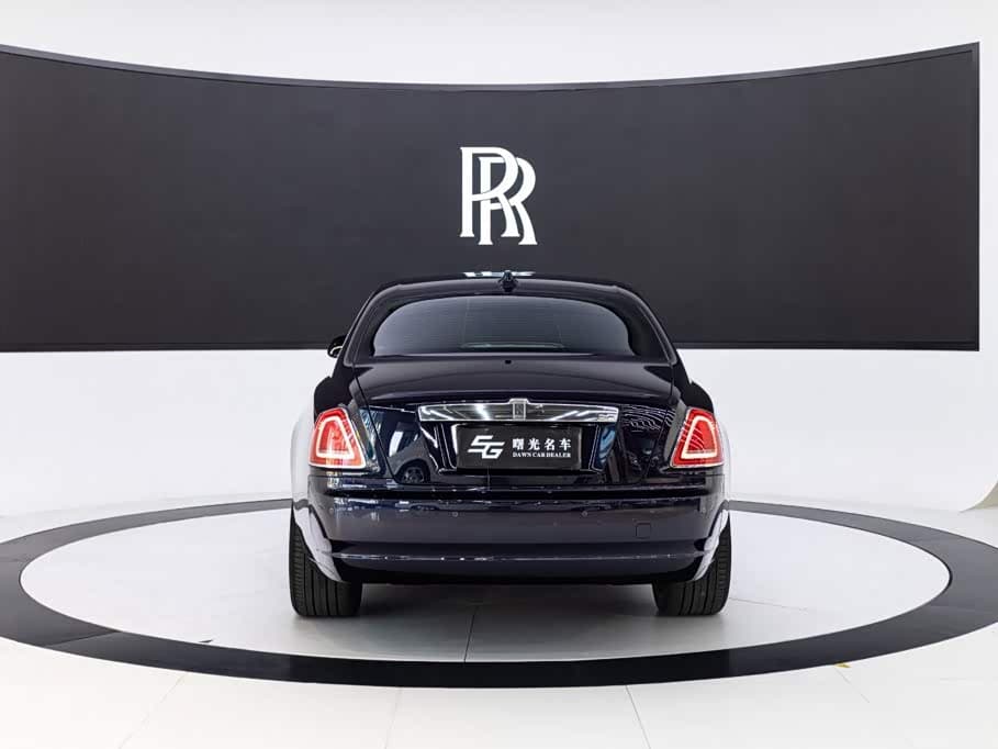 Rolls-Royce Ghost 2019 — Фото 5/20