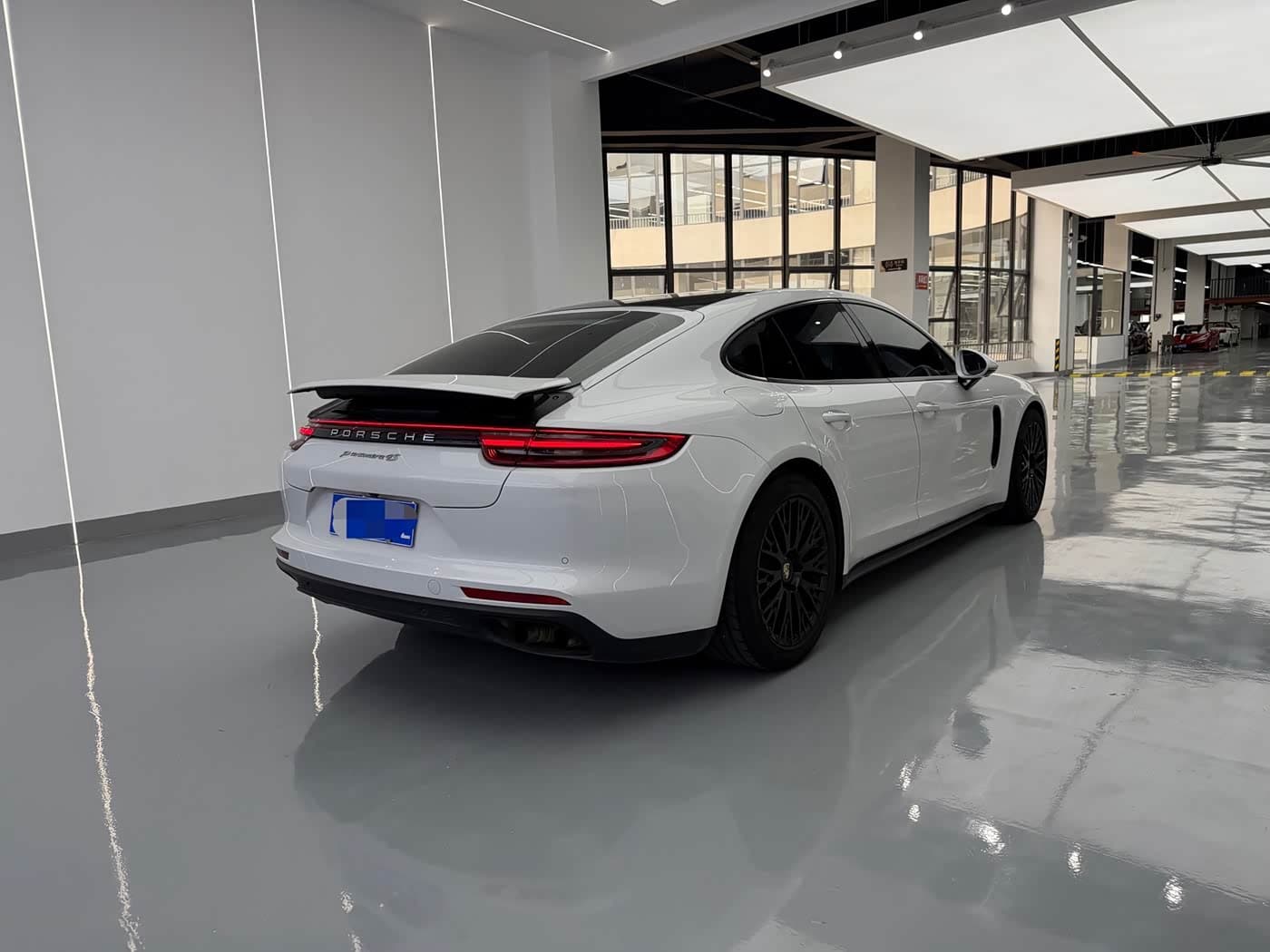 Porsche Panamera 2021 — Фото 17/17