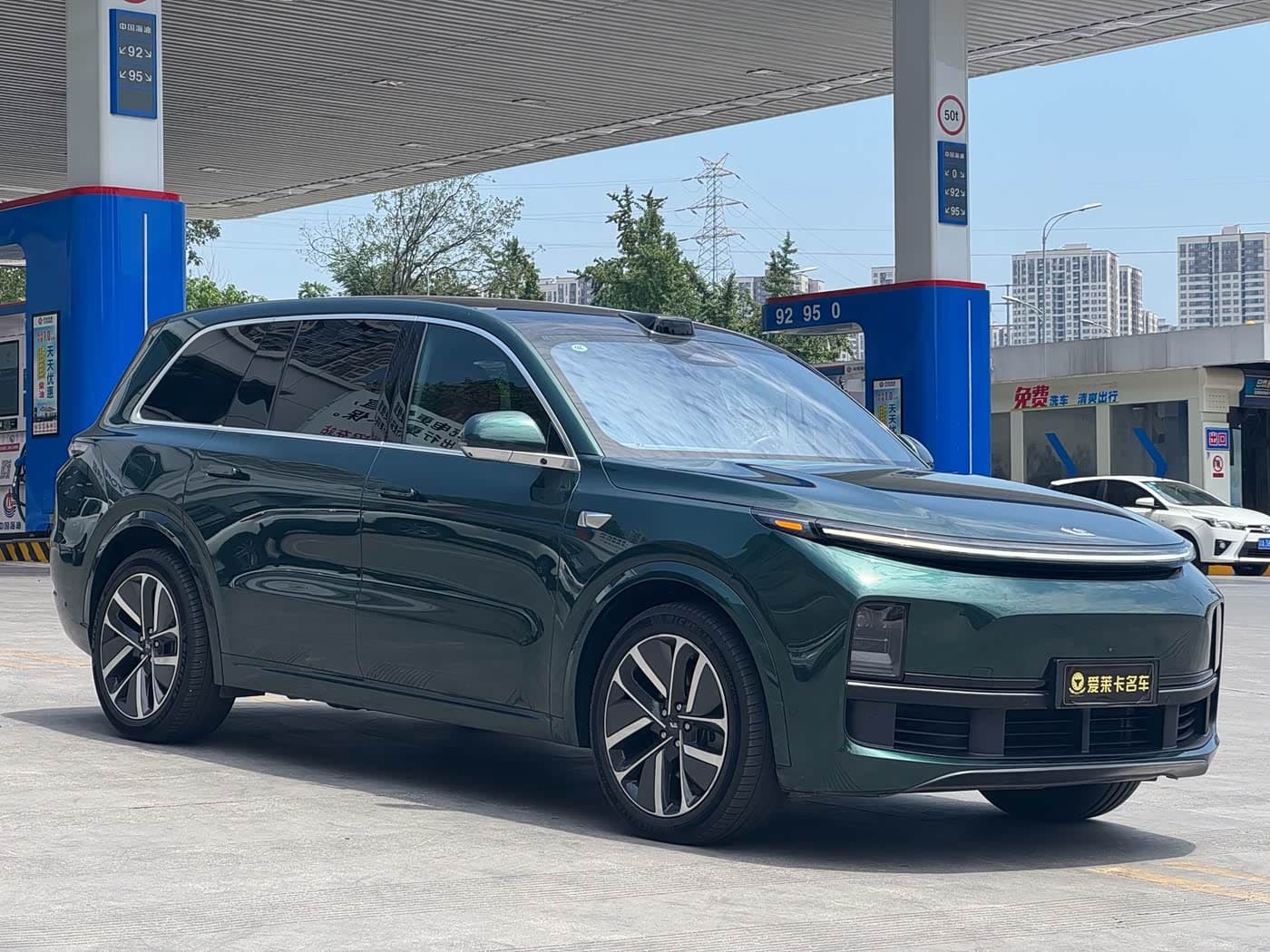 Li Auto Li Xiang L9 2023 — Фото 3/15